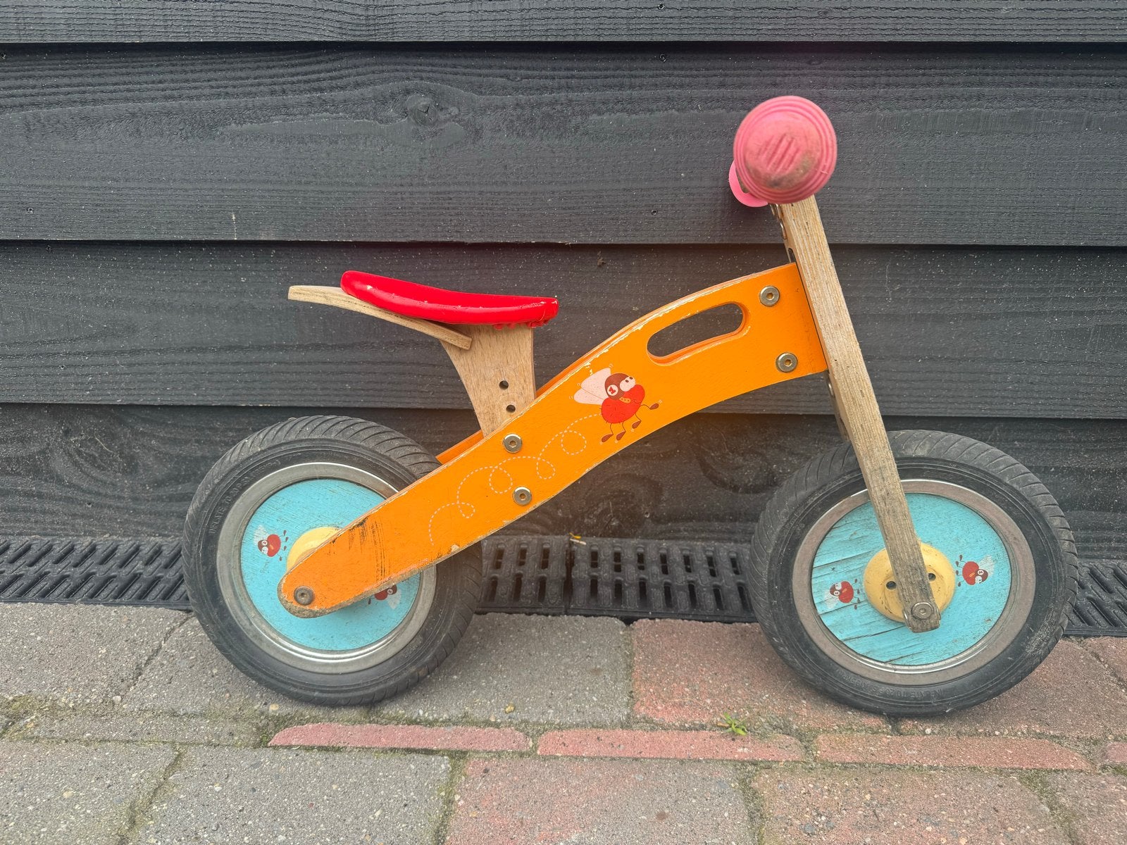 Houten loopfiets voor kinderen - Oranje met rode zitting, Ophalen, Gebruikt, Loopfiets