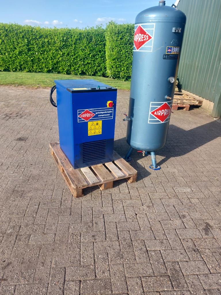 Geluidgedempte zuigercompressor Airpress Ba600, Doe-het-zelf en Verbouw, Compressors, 100 liter of meer, Ophalen of Verzenden