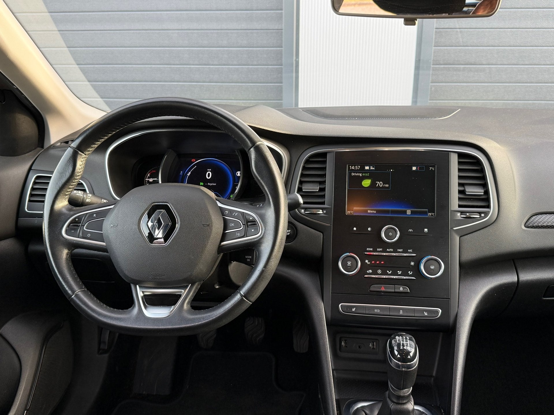 Renault Mégane Estate 1.3 TCe Limited / 2019 / 140 pk, Voorwielaandrijving, Gebruikt, 4 cilinders, 1700 kg