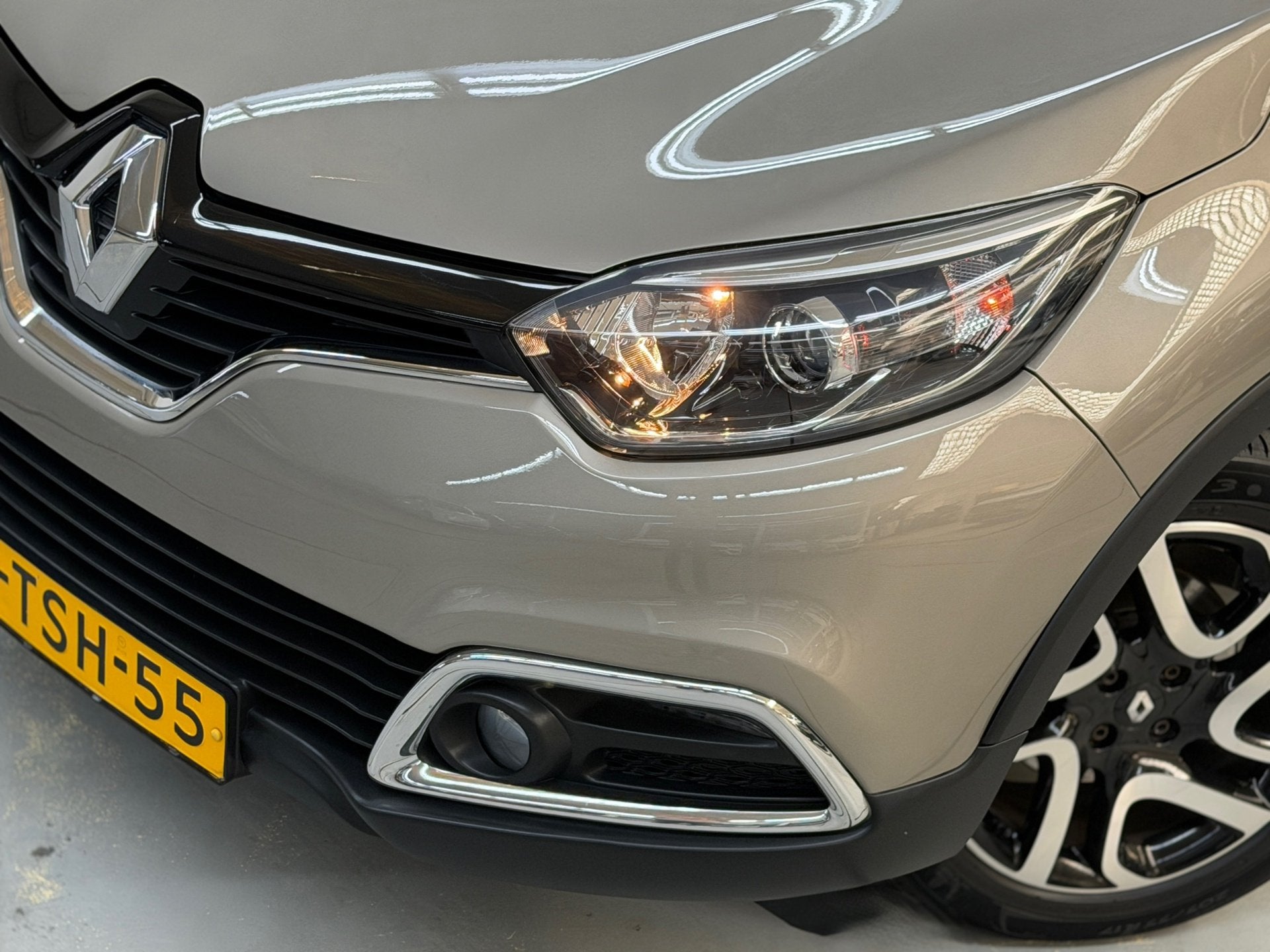 Renault Captur 1.2 TCe Dynamique 120Pk AUTOMAAT Nette Auto N, Euro 5, 4 cilinders, Bruin, Origineel Nederlands