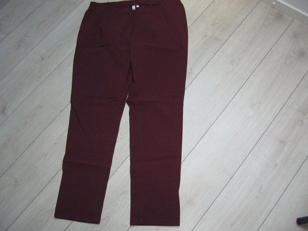 Leuke wijn rode Ciso broek maat 52 €20,00, Ophalen of Verzenden, Nieuw, Zwart, Broek of Spijkerbroek