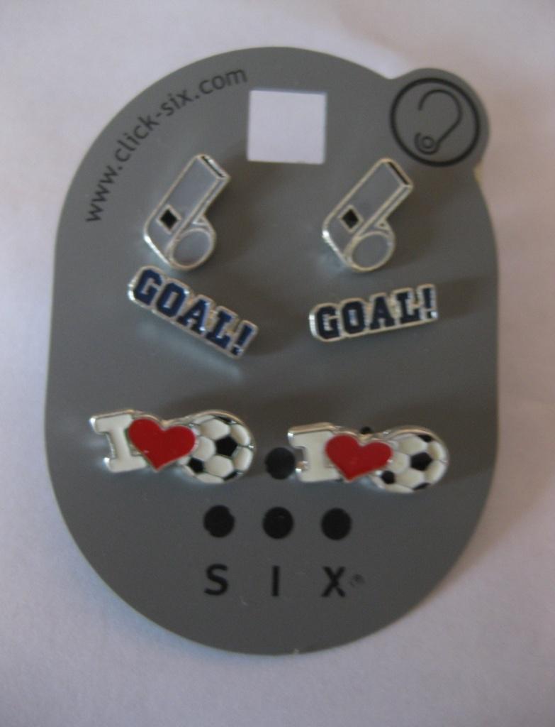 3 voetbal-oorbellen, goal, "I love voetbal" fluitje, NIEUW, Overige materialen, Overige kleuren, Nieuw, Ophalen of Verzenden