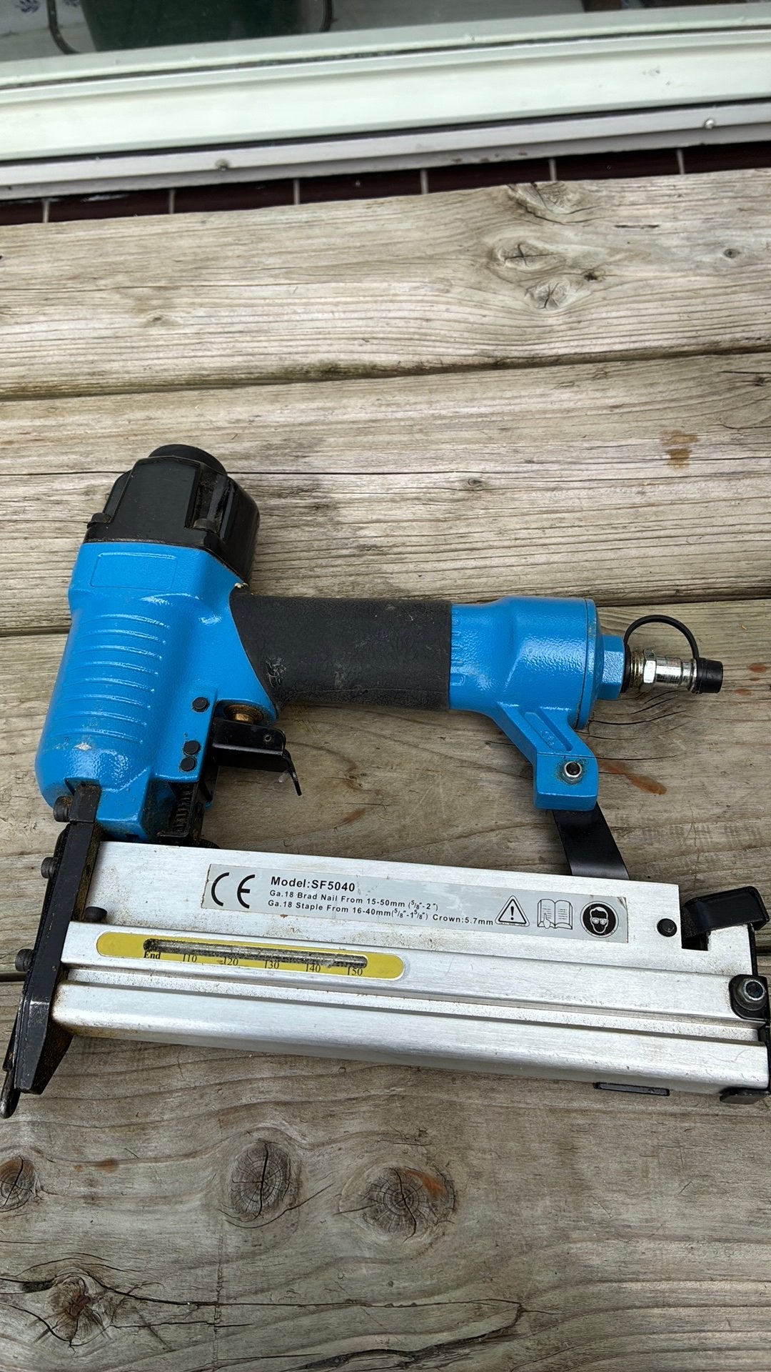 Pneumatische nietmachine, Doe-het-zelf en Verbouw, Gereedschap | Handgereedschap, Ophalen of Verzenden, Gebruikt