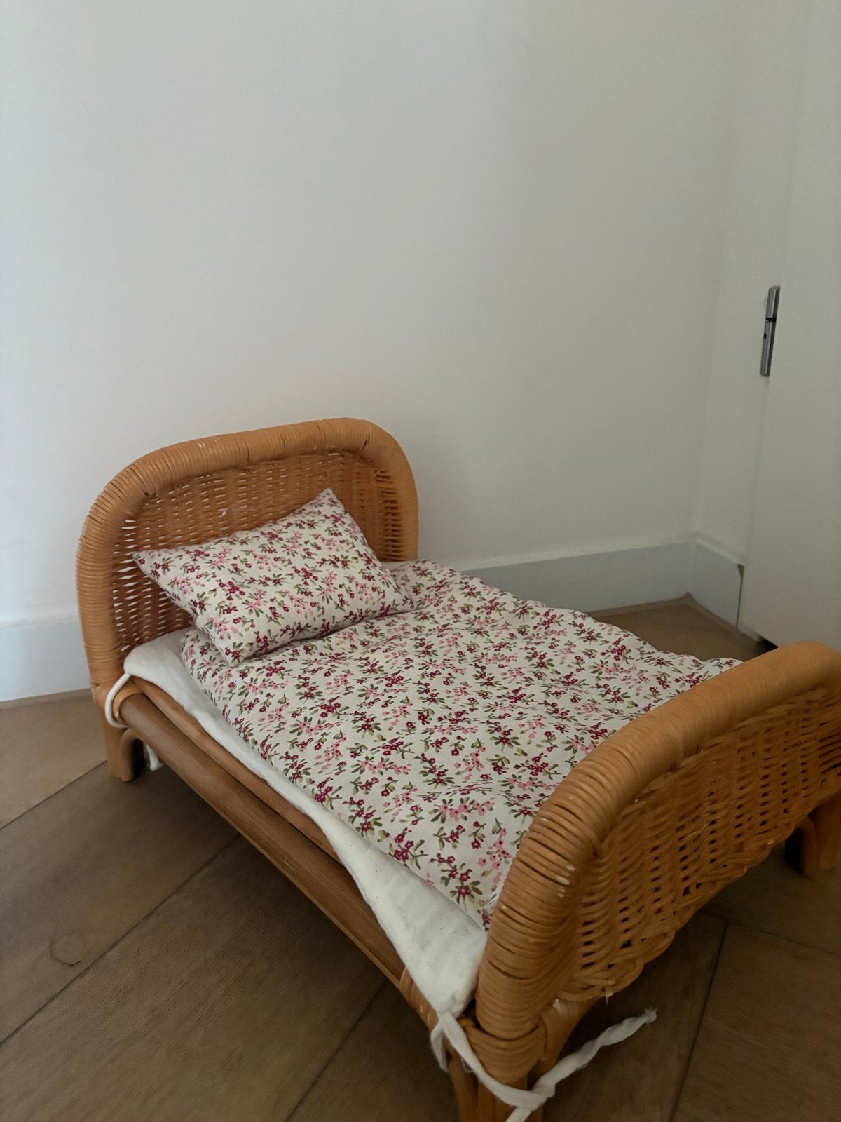 Rotan poppenbedje van Zara Home Kids - Zo goed als nieuw, Ophalen, Zo goed als nieuw, Overige typen