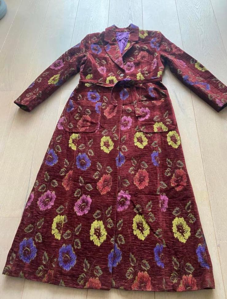 Oilily jas 38 nieuwstaat, Ophalen of Verzenden, Zo goed als nieuw, Maat 38/40 (M), Rood