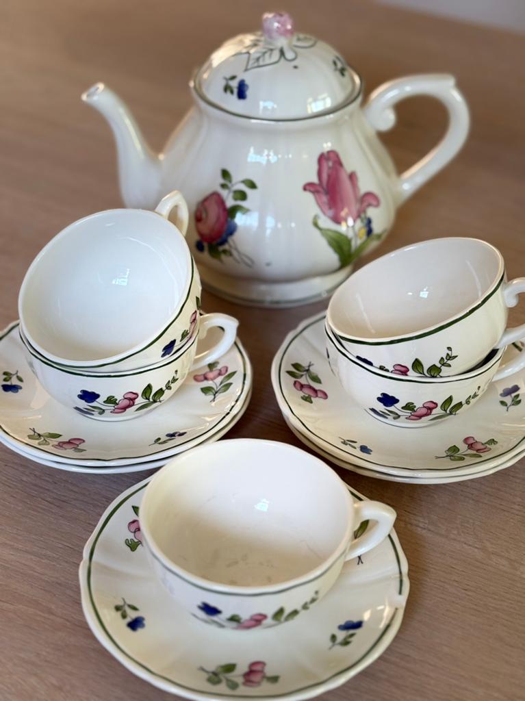 Theepot en theekopjes van Gien., Ophalen of Verzenden, Porselein, Overige stijlen, Overige typen