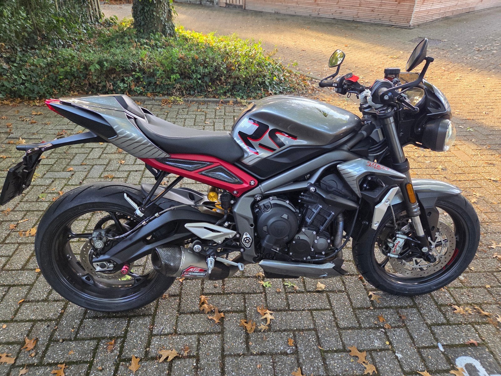 Triumph Street Triple 765 RS (2022) - Vol Opties, Motoren, Traction Control, Motorrijbewijs A, Gebruikt, 3 cilinders