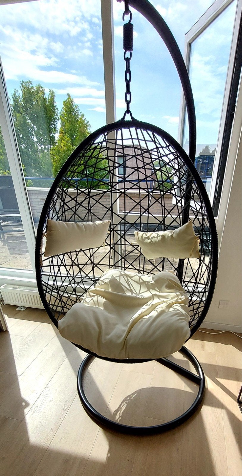 hangstoel. gebruikt . heeft wat beschadigingen zie foto's, Tuin en Terras, Tuinstoelen, Ophalen, Gebruikt, Rotan