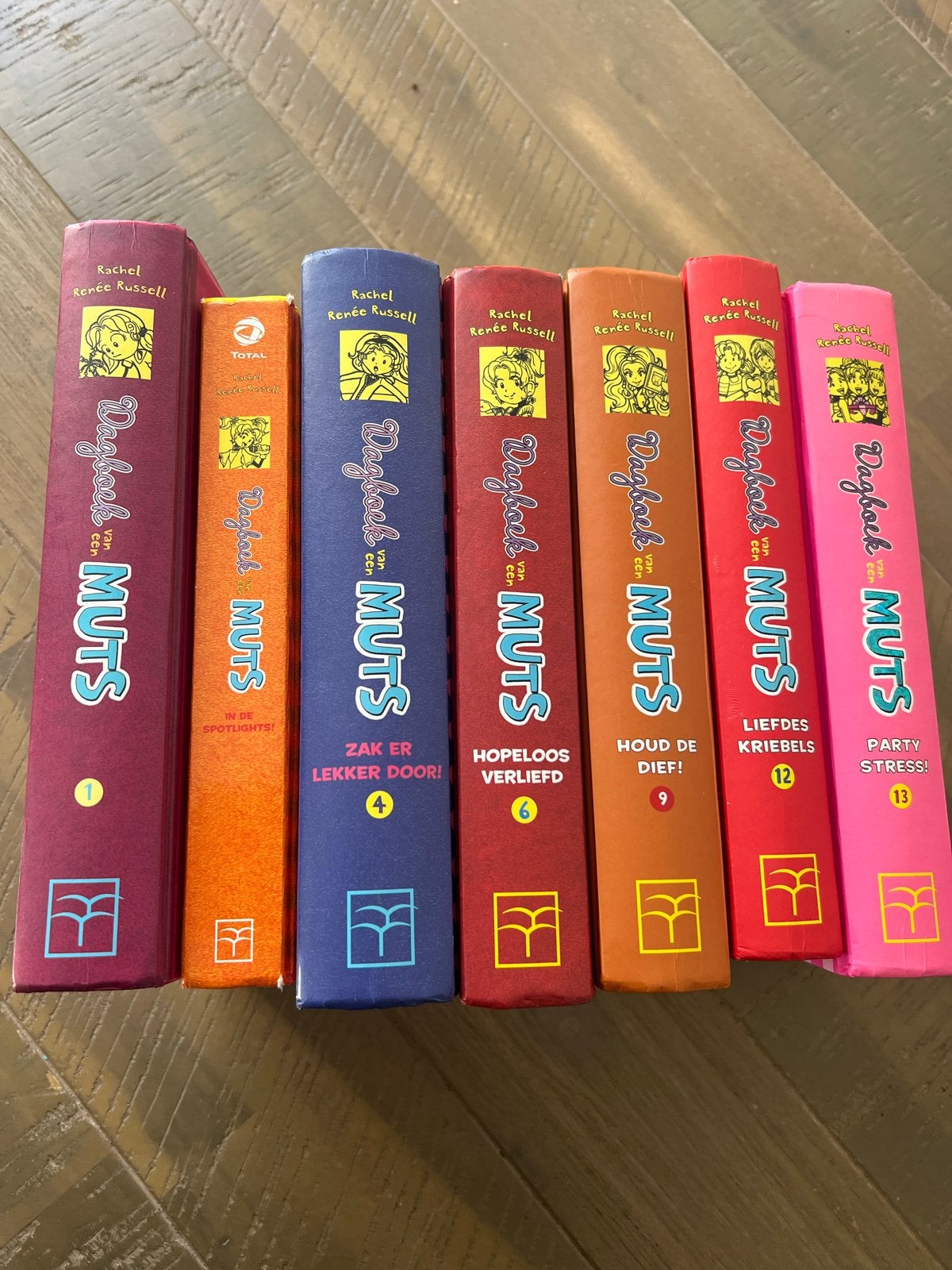 Dagboek van een Muts - Set van 7 boeken, Ophalen of Verzenden, Zo goed als nieuw, Fictie algemeen