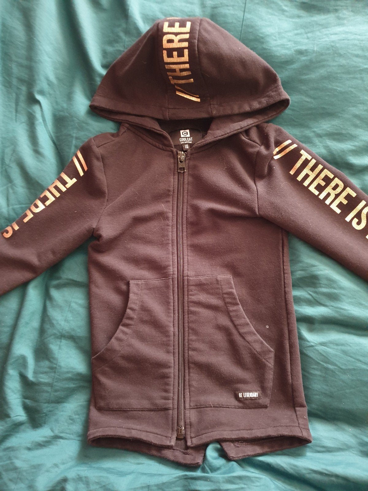 Coolcat vest zwart goud 110 116, Ophalen, Zo goed als nieuw, Meisje, Trui of Vest