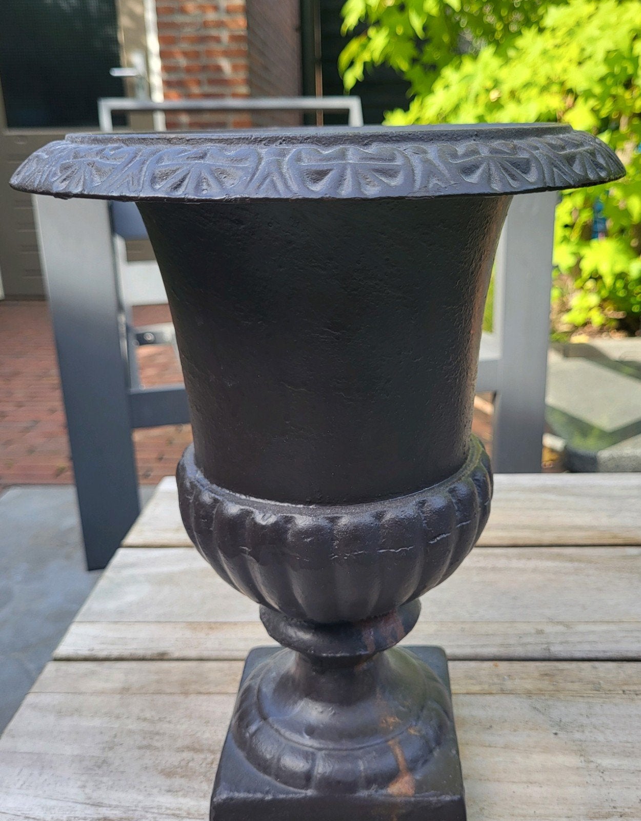 Bruine gietijzeren franse vaas. 30 cm hoog., Ophalen, Gebruikt, Bruin, 30 cm