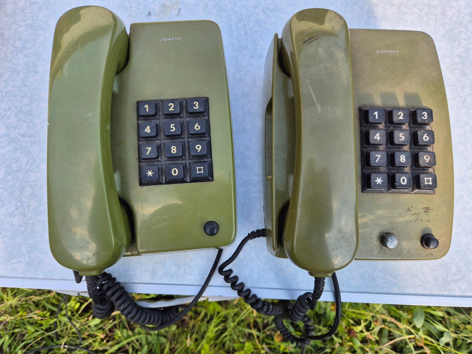 Vintage Siemens Telefoons met Druktoetsen - Groen (2 stuks), Telecommunicatie, Ophalen of Verzenden