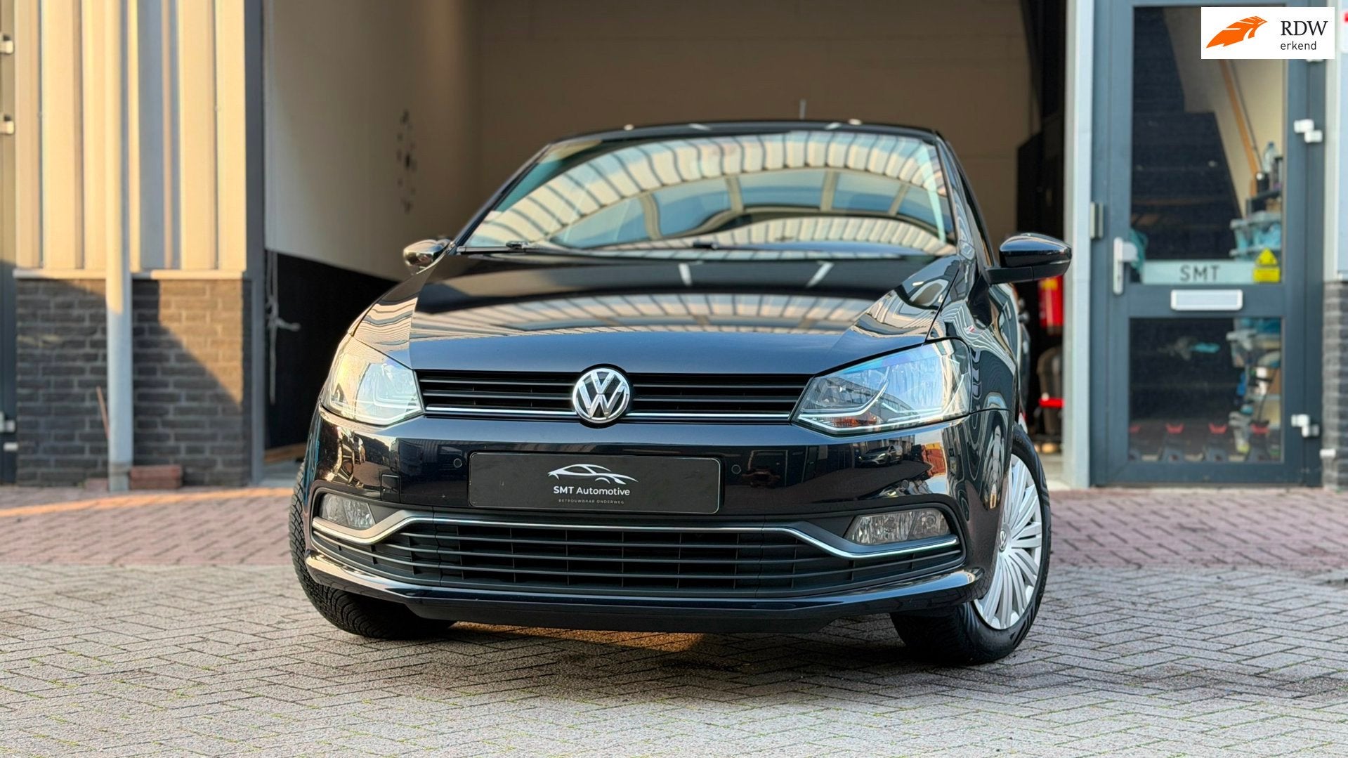 Volkswagen Polo 1.2 TSI Comfortline Connected Series, Auto's, Voorwielaandrijving, Stof, 4 cilinders, Zwart