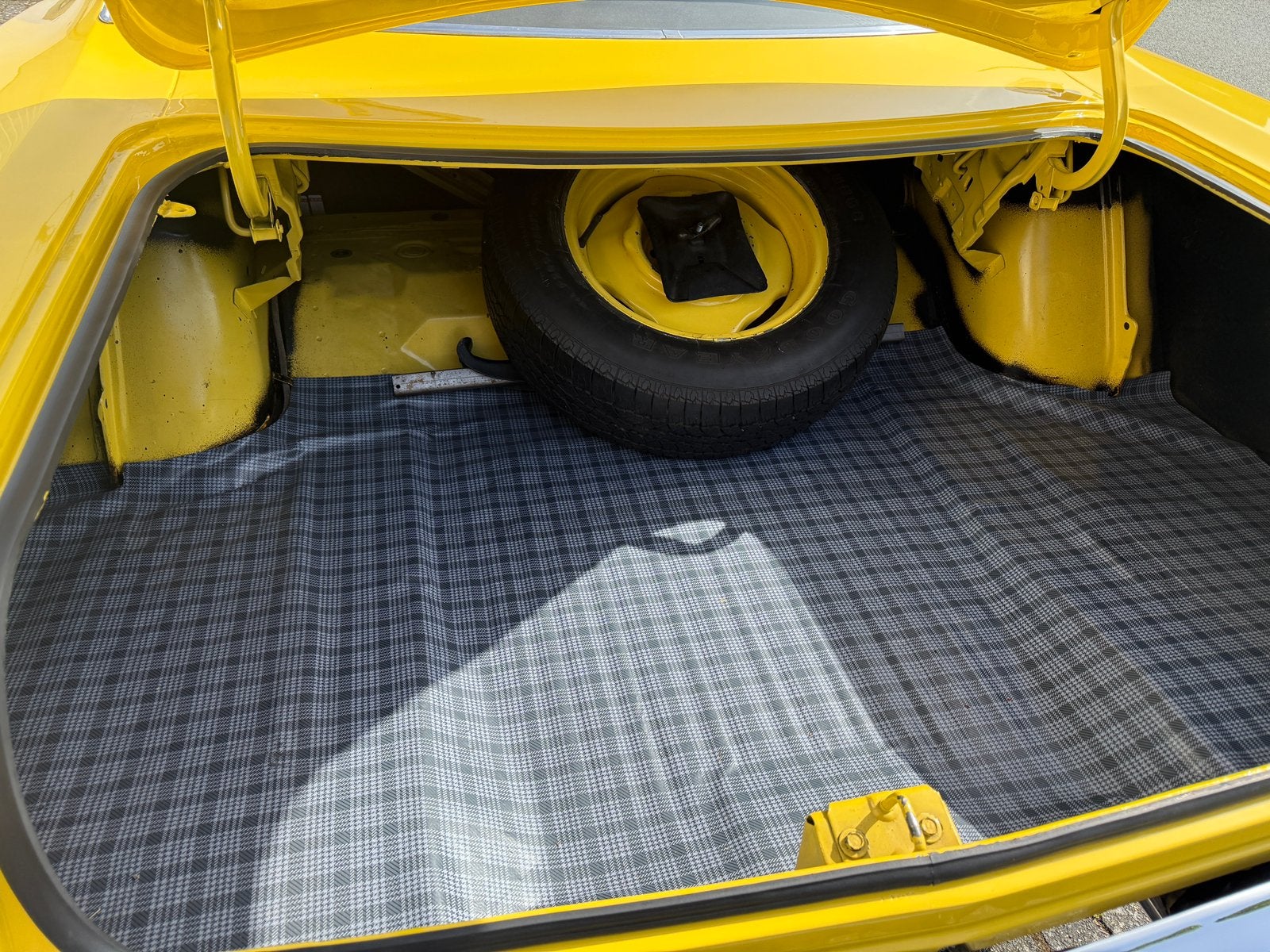 PLYMOUTH ROADRUNNER ‘68 383 CU FOUR ON THE FLOOR, foto 10