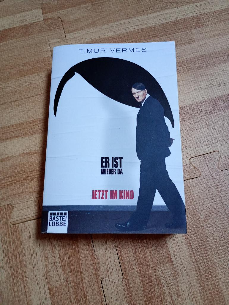 Boek Roman 'Er Ist Wieder Da', Wereld overig, Timur Vermes, Ophalen of Verzenden, Zo goed als nieuw