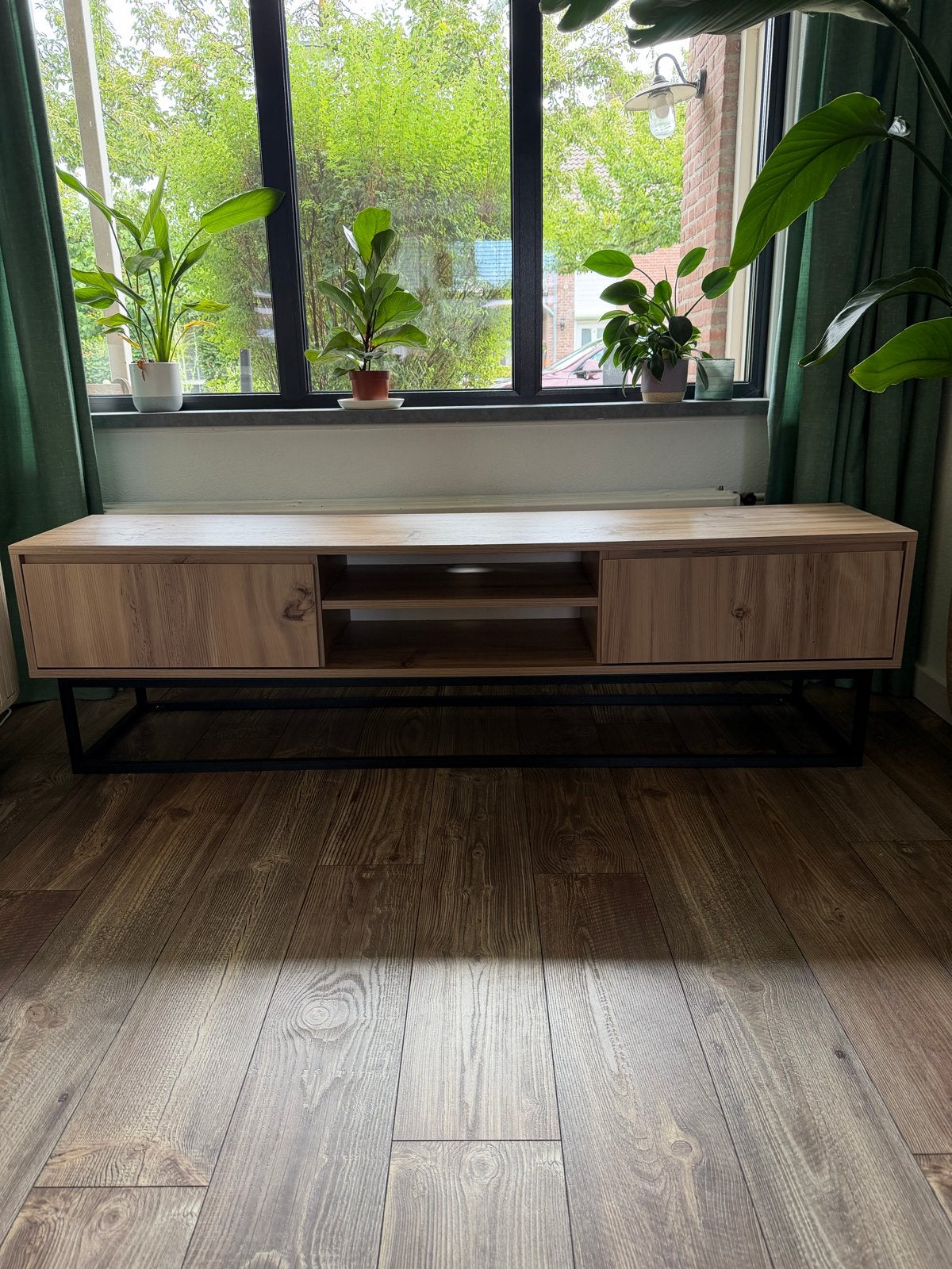 Mooi Kalune design tv meubel - Modern en functioneel, Ophalen, 150 tot 200 cm, Zo goed als nieuw, Minder dan 100 cm