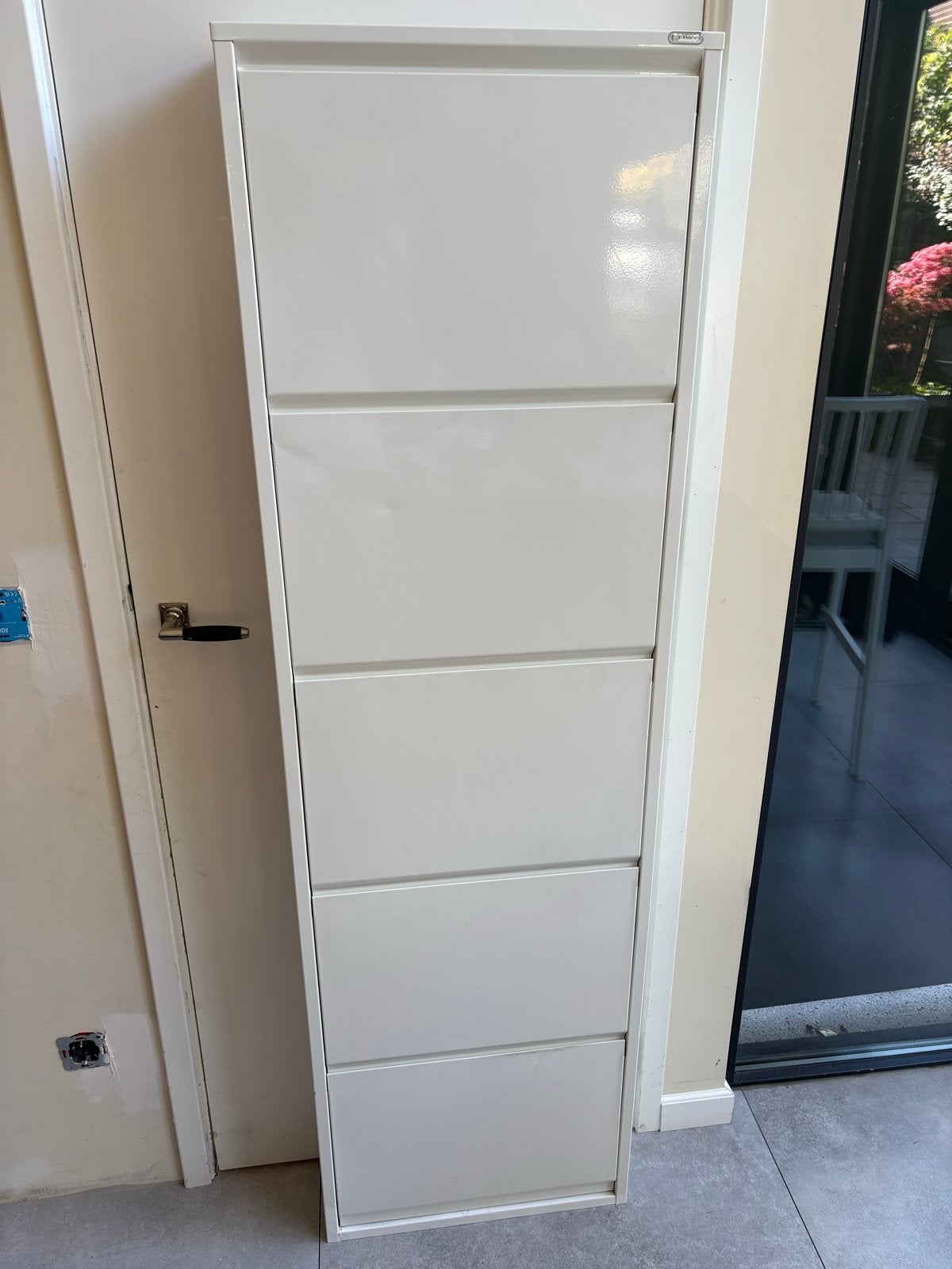 Gebruikte stalen schoenenkast - 170x50x15 cm, Huis en Inrichting, Ophalen of Verzenden, Gebruikt