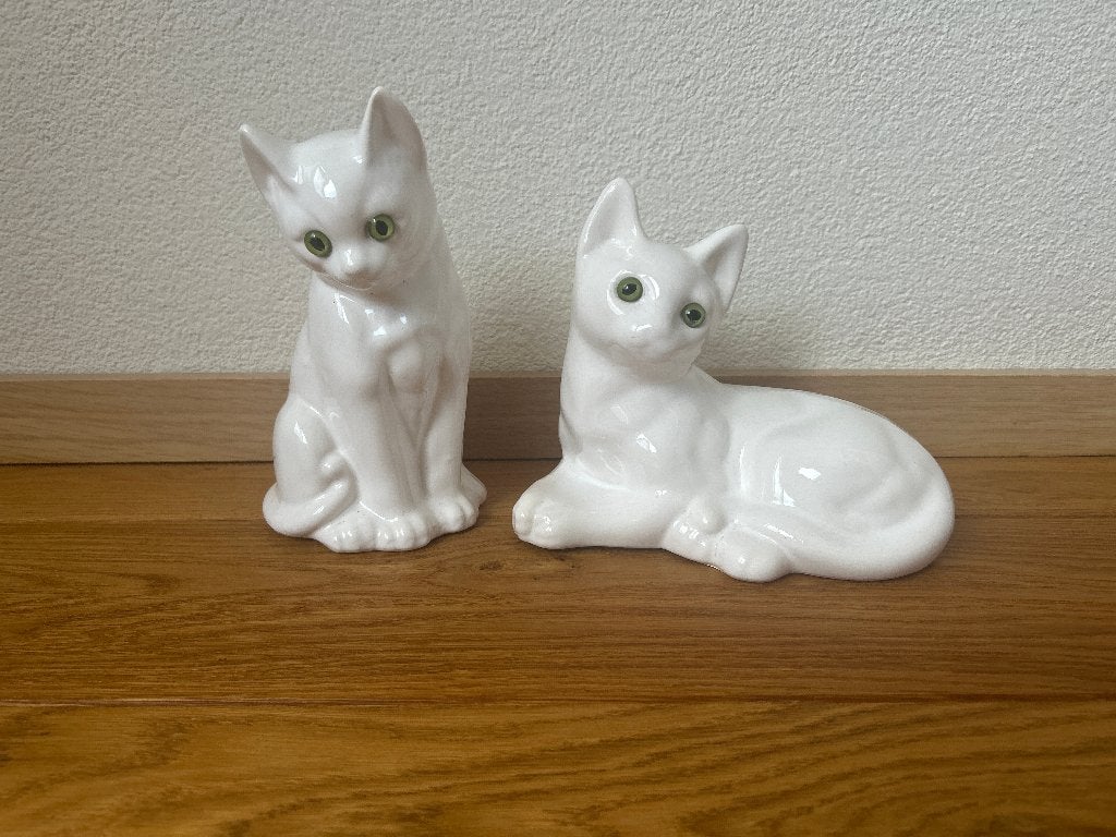 2 poezen / katten beelden (22 cm hoog), Ophalen of Verzenden, Gebruikt, Dier