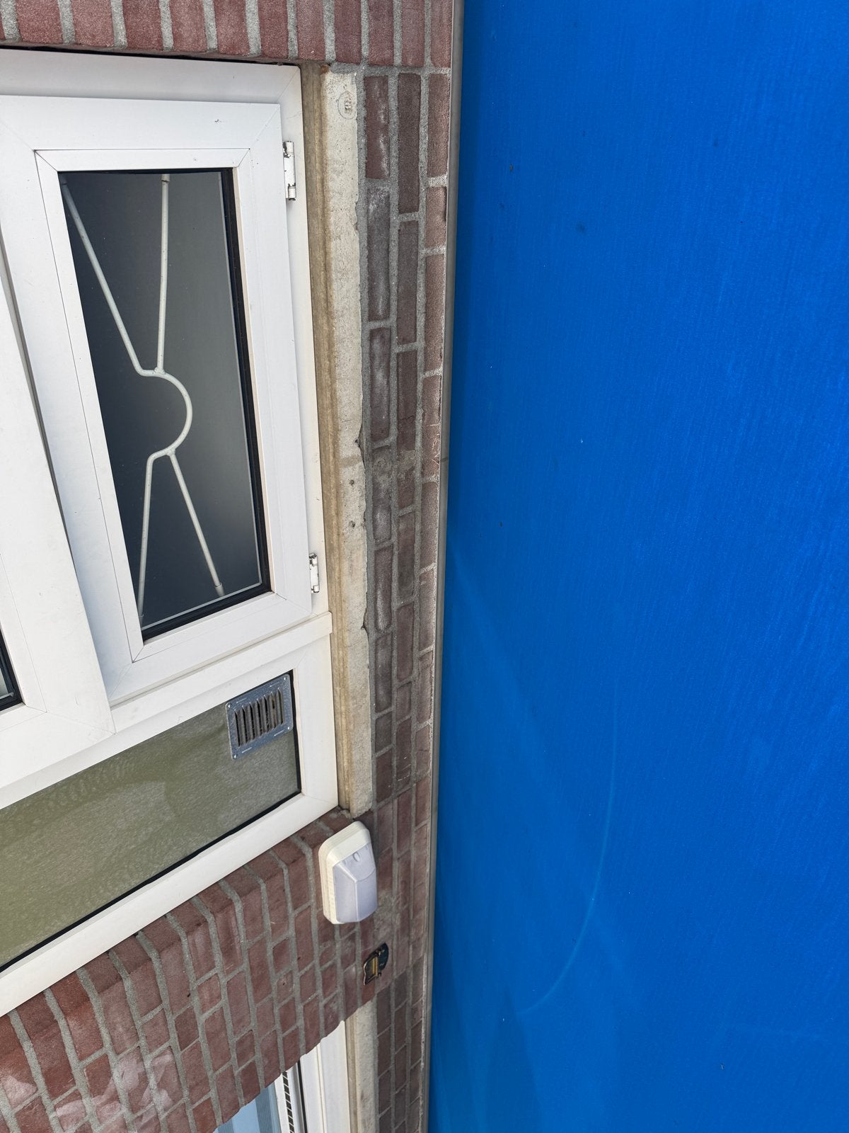Elektrisch zonnescherm 6m breed, 2m uitval - Goede staat, Tuin en Terras, Zonneschermen, Ophalen, Gebruikt, 450 cm of meer, Elektrisch