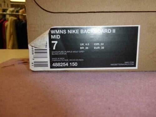 Nike Wmns Backboard II wit paarse sneakers 37.5-38 nr 30336, ., Nike, Ophalen of Verzenden, Zo goed als nieuw