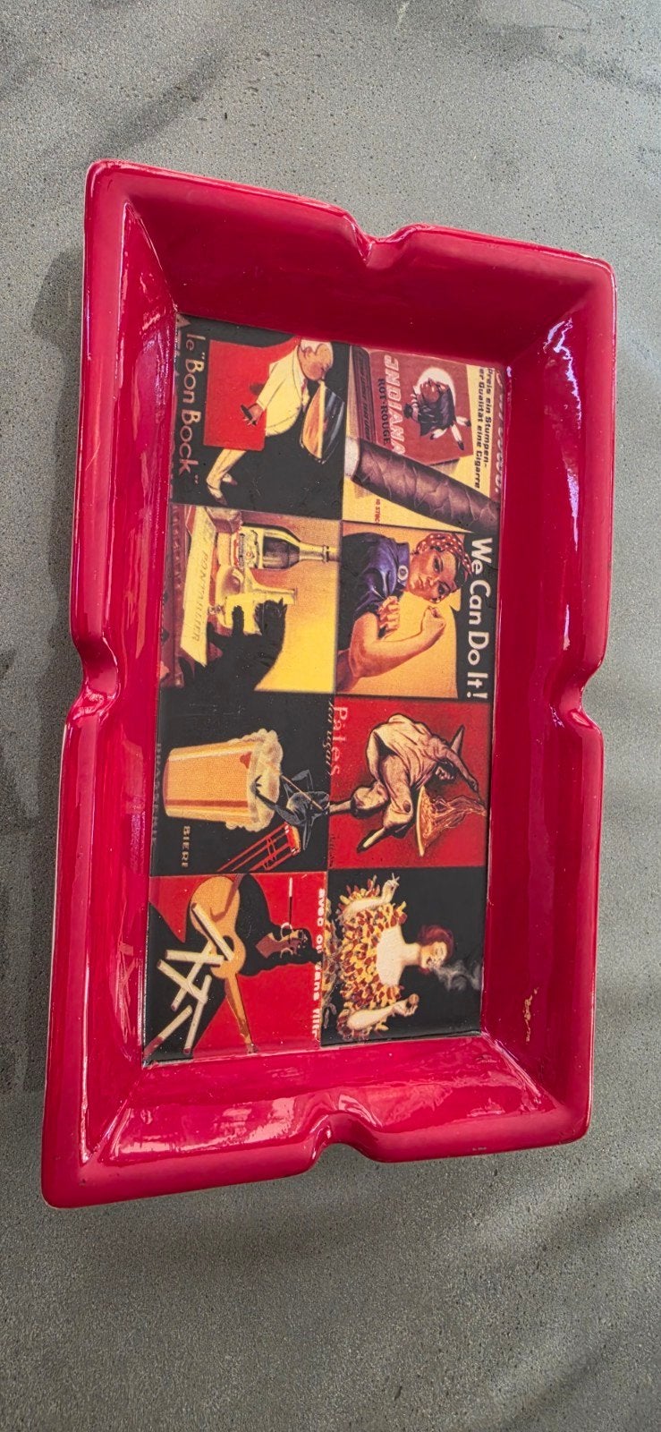 Vintage Rode Asbak met Reclame Afbeeldingen, Ophalen of Verzenden, Gebruikt, Asbak