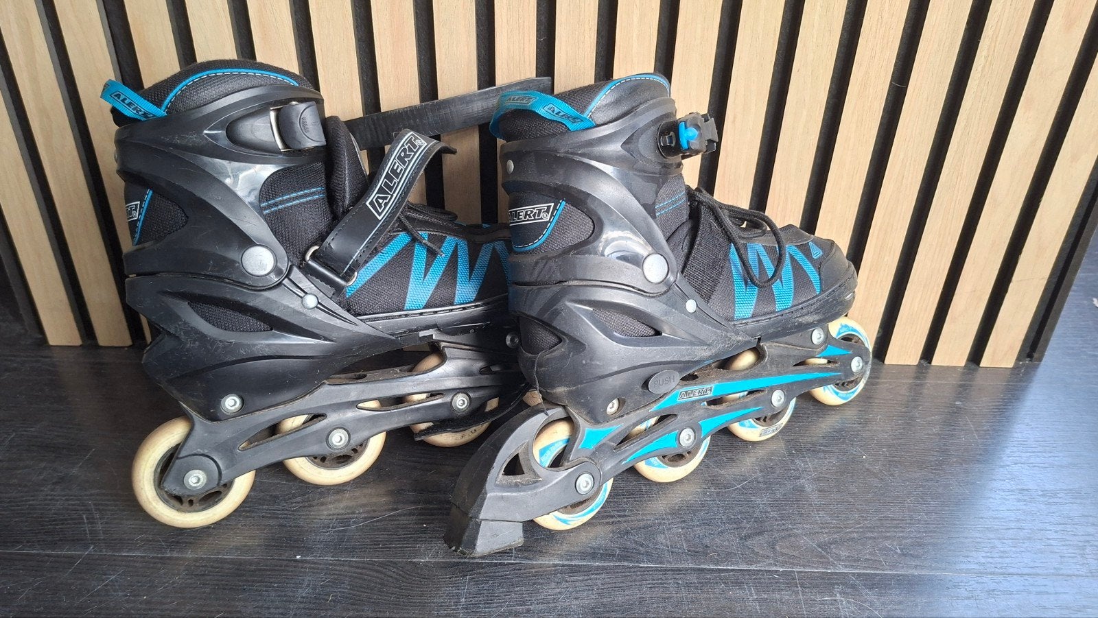 inline skates 'alert maat 39-42, Kinderen, Ophalen of Verzenden, Inline skates 4 wielen, Verstelbaar