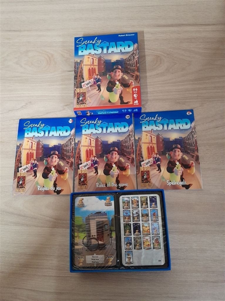 Sneaky bastard - 999 games - s1416, Verzenden, Zo goed als nieuw