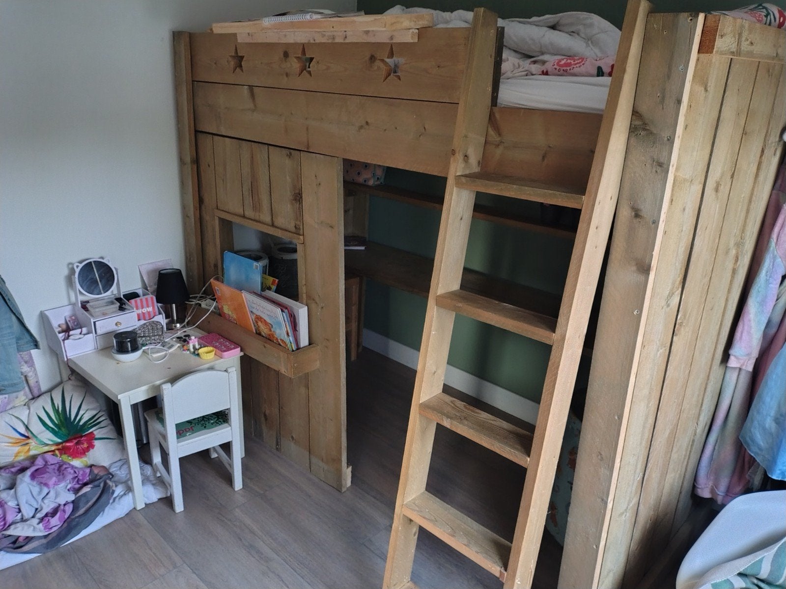 Steigerhouten Hoogslaper met Bureau, Ophalen, Eenpersoons, 160 tot 180 cm, Zo goed als nieuw