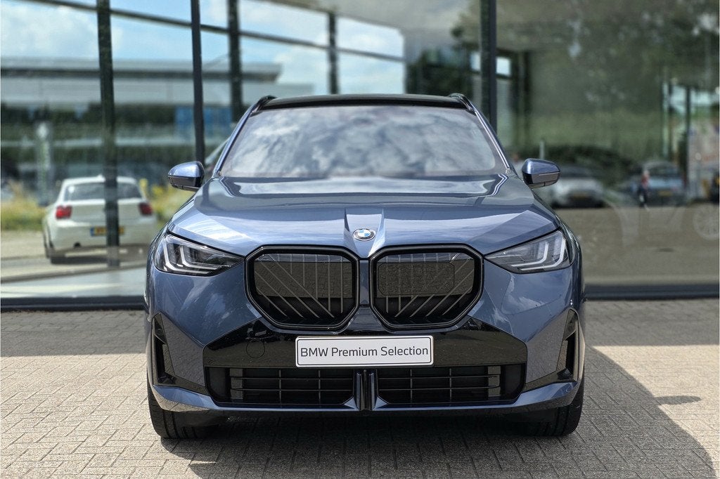 BMW X3 30e xDrive M Sport Automaat / Panoramadak / Sportstoe, Auto's, BMW, 1998 cc, Gebruikt, 4 cilinders, Blauw