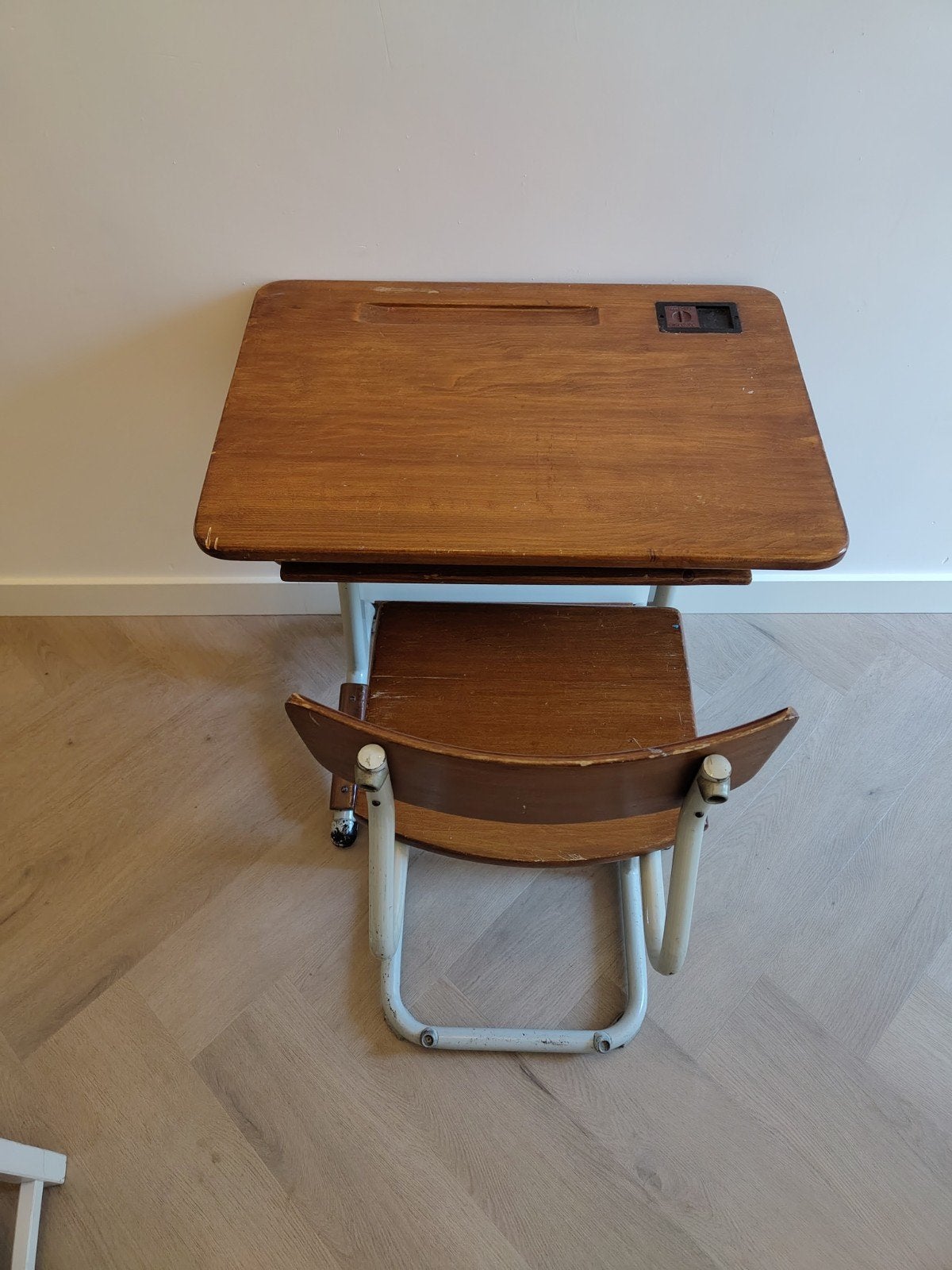 Grappig oud schoolbureau voor kinderen - 60x40 cm, Ophalen, Gebruikt, Hout, Schoolbureau