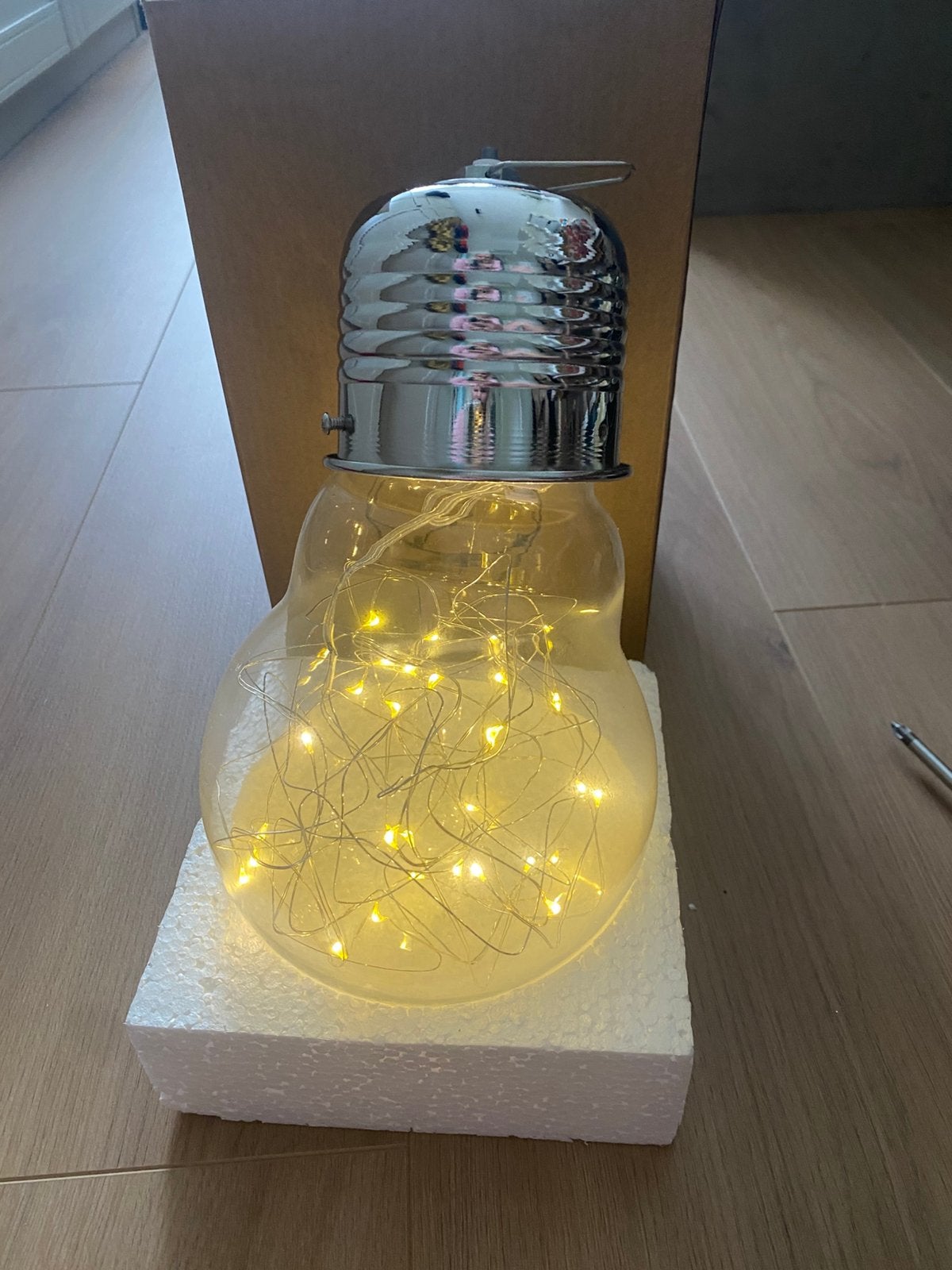 Nieuw lamp bol met lichtsnoer om op te hangen op batterijen, Ophalen of Verzenden, Nieuw, Glas, Overige fittingen