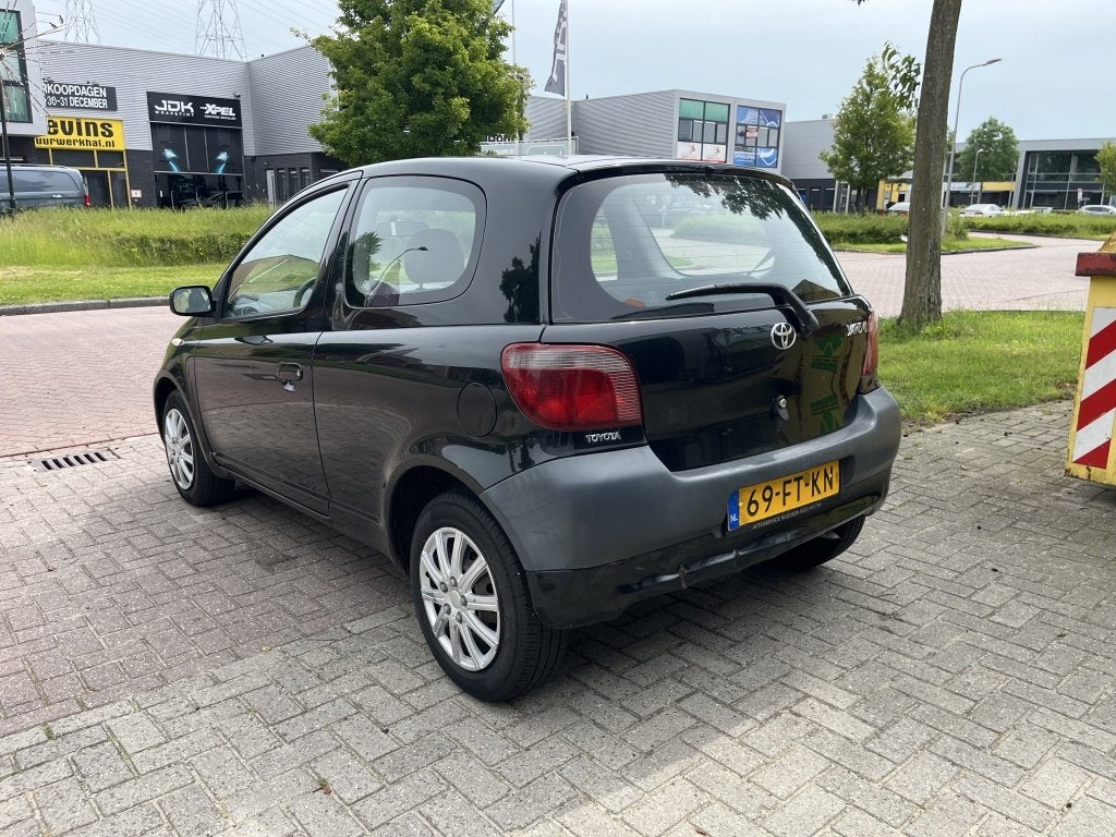 Toyota Yaris 1.0-16V VVT-i Terra| MET NIEUWE APK! (bj 2000), foto 5