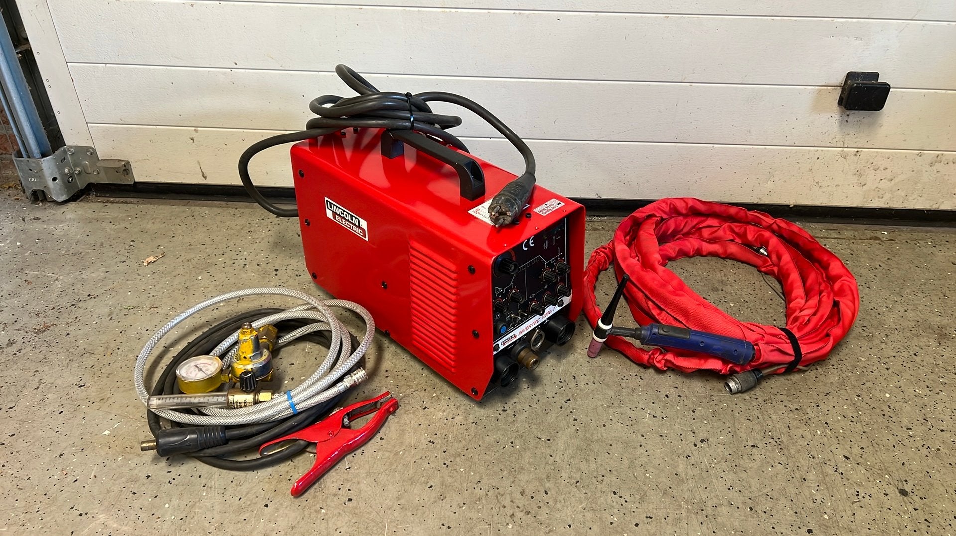 Lincoln Electric V200-T / Puls, Doe-het-zelf en Verbouw, Gereedschap | Lasapparaten, Gebruikt, Inverter, 150 tot 250 ampère, Ophalen