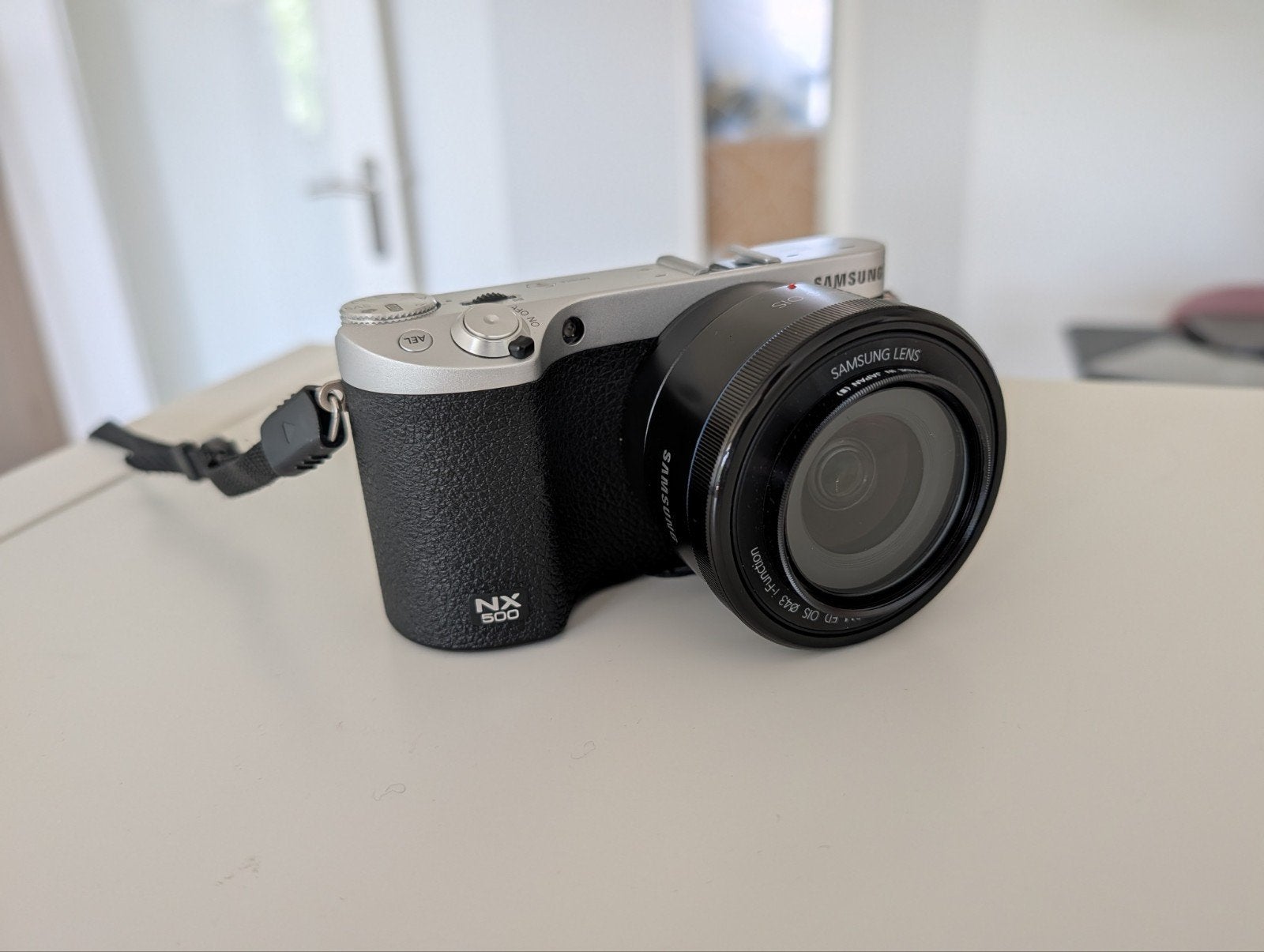 Samsung NX500 + 16-50mm F3.5-5.6 + 50-200mm F4-5.6, Gebruikt, Cameratas, 8 keer of meer, Systeemcamera