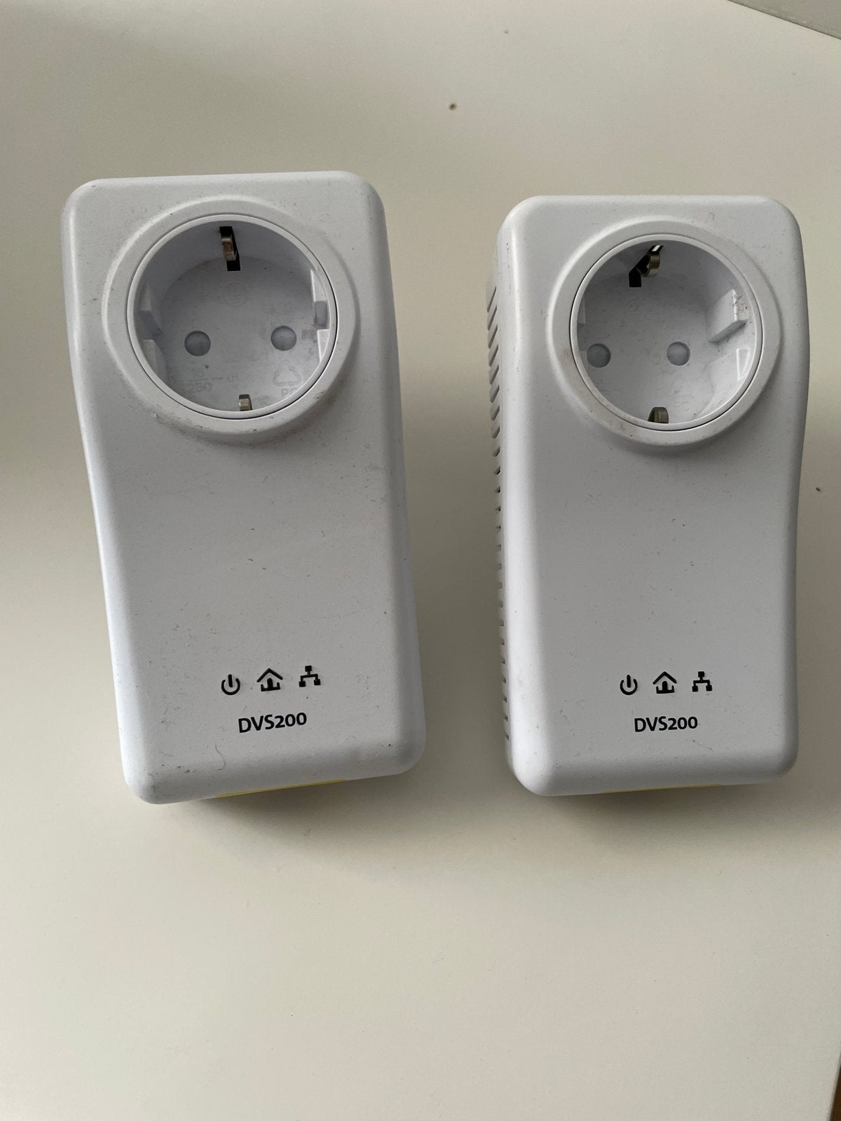 DVS200 Powerline Adapters (2 stuks), Computers en Software, Ophalen of Verzenden, Gebruikt
