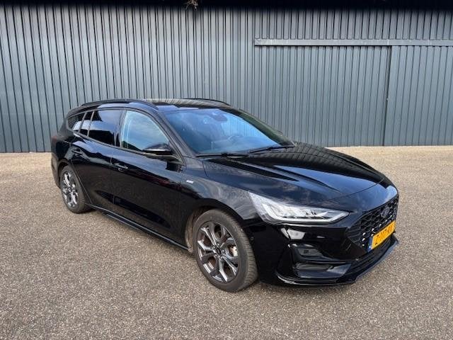Ford Focus Wagon 1.0 EcoBoost Hybrid 125pk ST-Line I Winter, Auto's, Ford, Stof, Gebruikt, Euro 6, Zwart