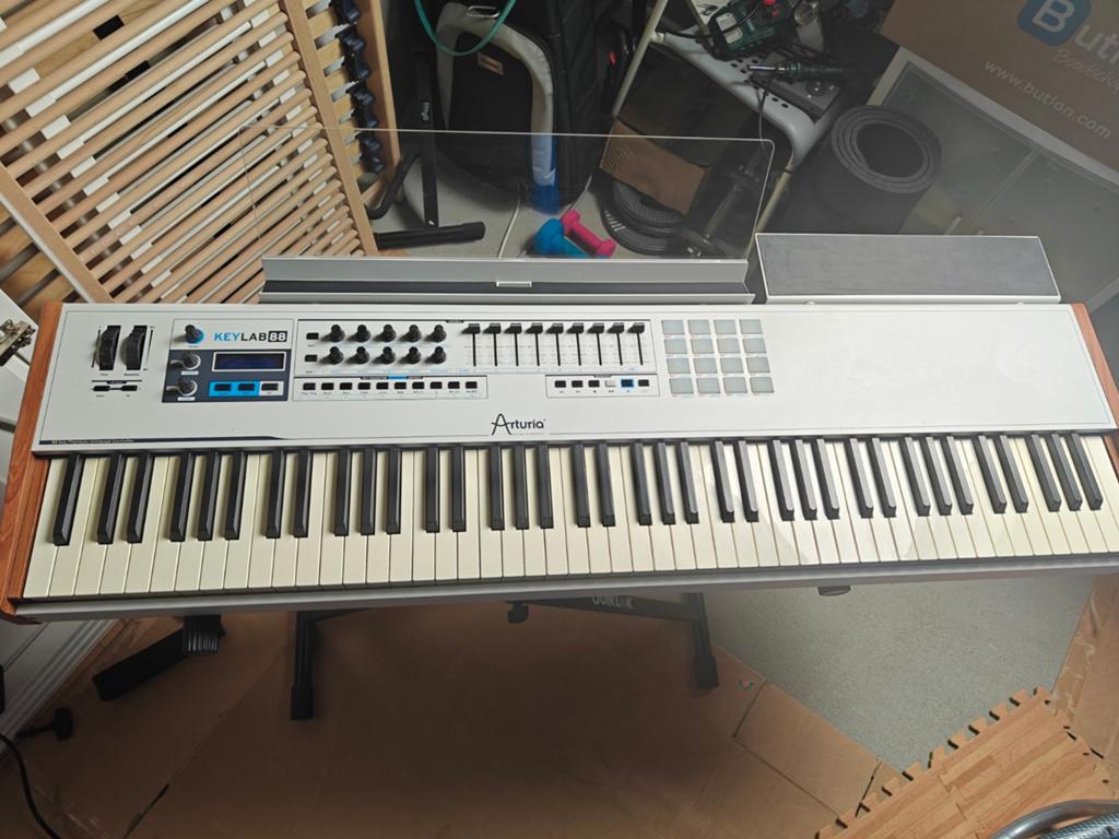 Arturia Keylab 88 MK1 MIDI Keyboard met gewogen toetsen, Muziek en Instrumenten, Keyboards, Ophalen, Zo goed als nieuw, 88 toetsen