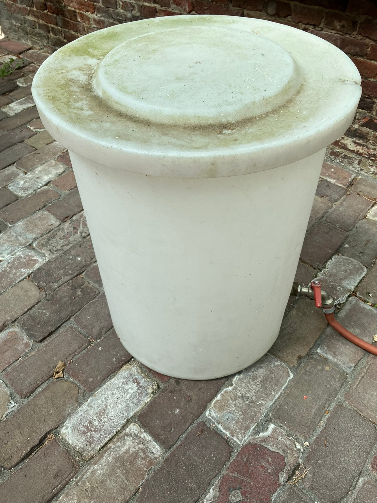Morgen 🌧️ regen 😳!  Gratis regenwater😂., Tuin en Terras, Regentonnen, 150 liter of meer, Ophalen, Gebruikt, Met kraantje
