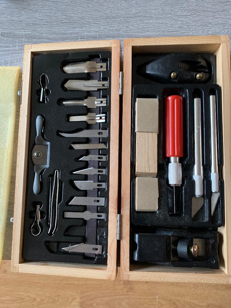 Gereedschap - mesjes, Ophalen, Zo goed als nieuw