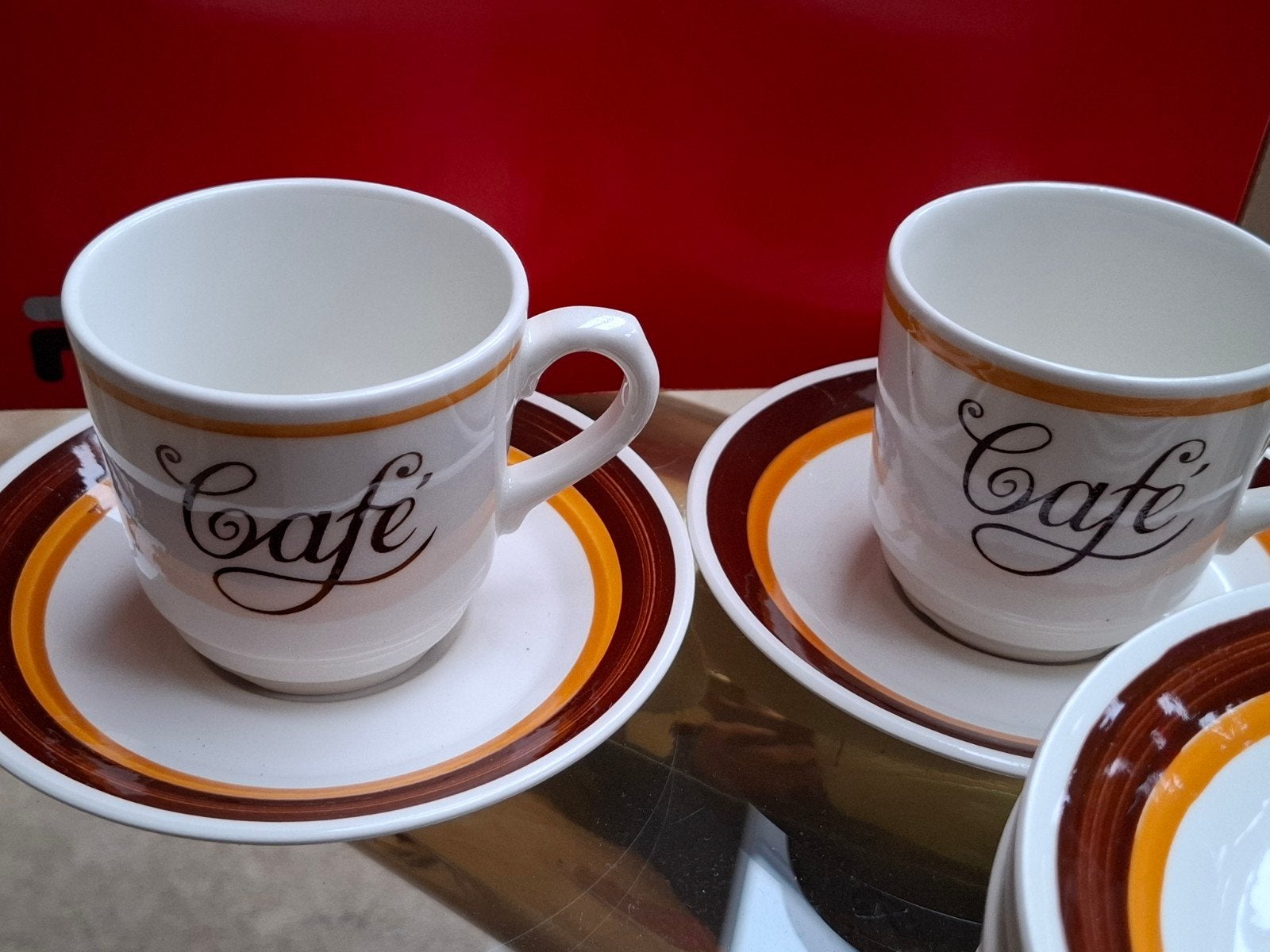 11 Boch Fermette Cafe oranje kop en schotels, Keramiek, Ophalen of Verzenden, Zo goed als nieuw, Royal Boch