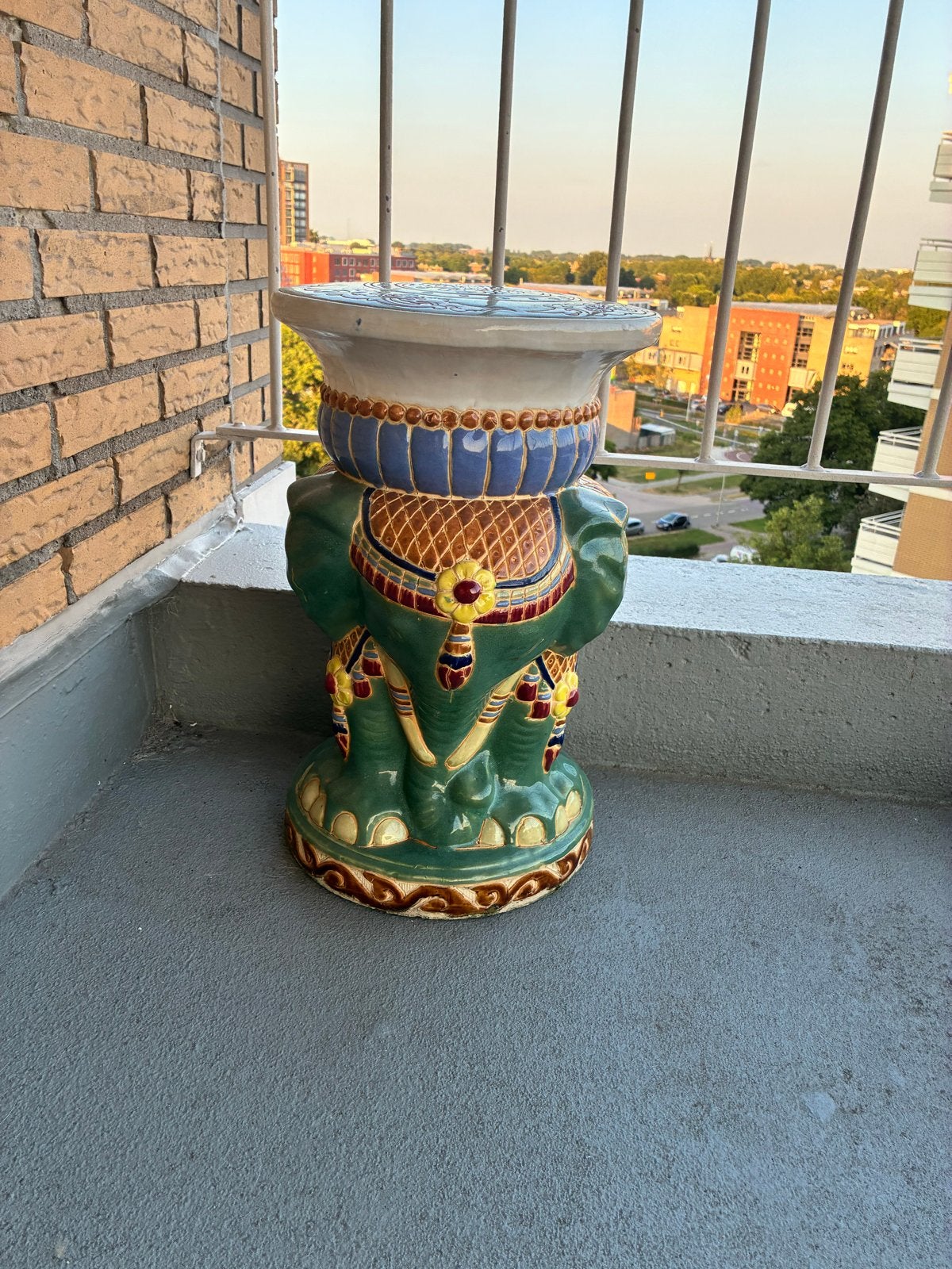 Decoratieve olifant kruk/bijzettafel, Overige materialen, Overige kleuren, Ophalen of Verzenden, Zo goed als nieuw