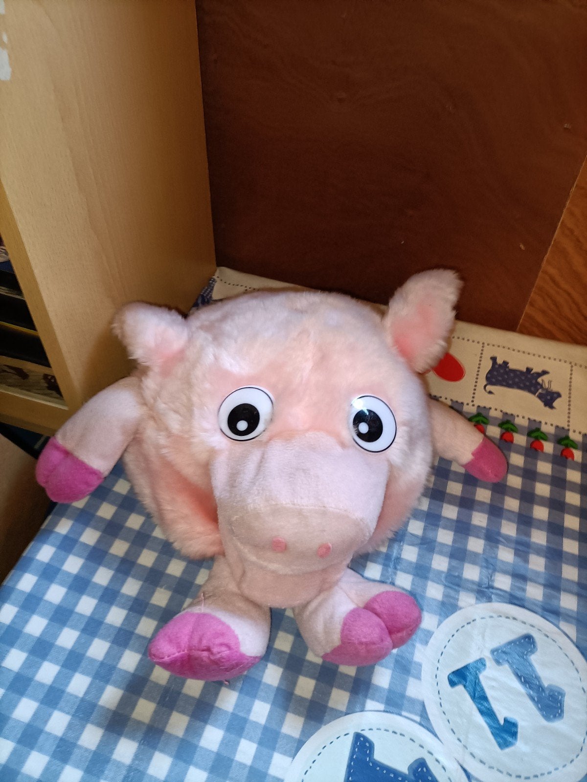 Eddy Toys varken handpop met 3 liedjes 30 cm groot, Ophalen of Verzenden, Zo goed als nieuw, Overige typen