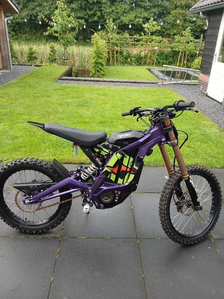GLOEDNIEUW IN DOOS Surron light bee x 2025, Fietsen en Brommers, 0 cc, Ophalen, Overige merken, 0 versnellingen
