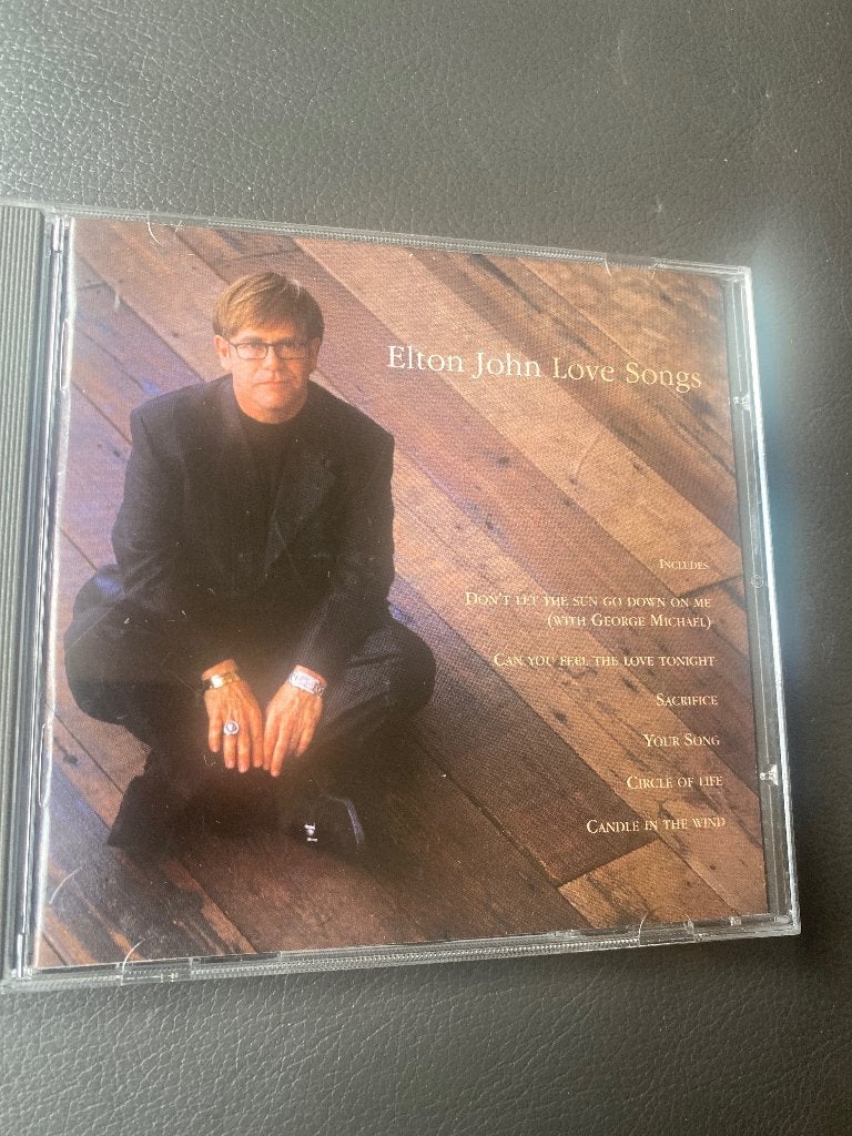 Elton John - Love Songs CD (Pop, Zo goed als nieuw), Inclusief boekje, Pop, Ophalen of Verzenden, Zo goed als nieuw