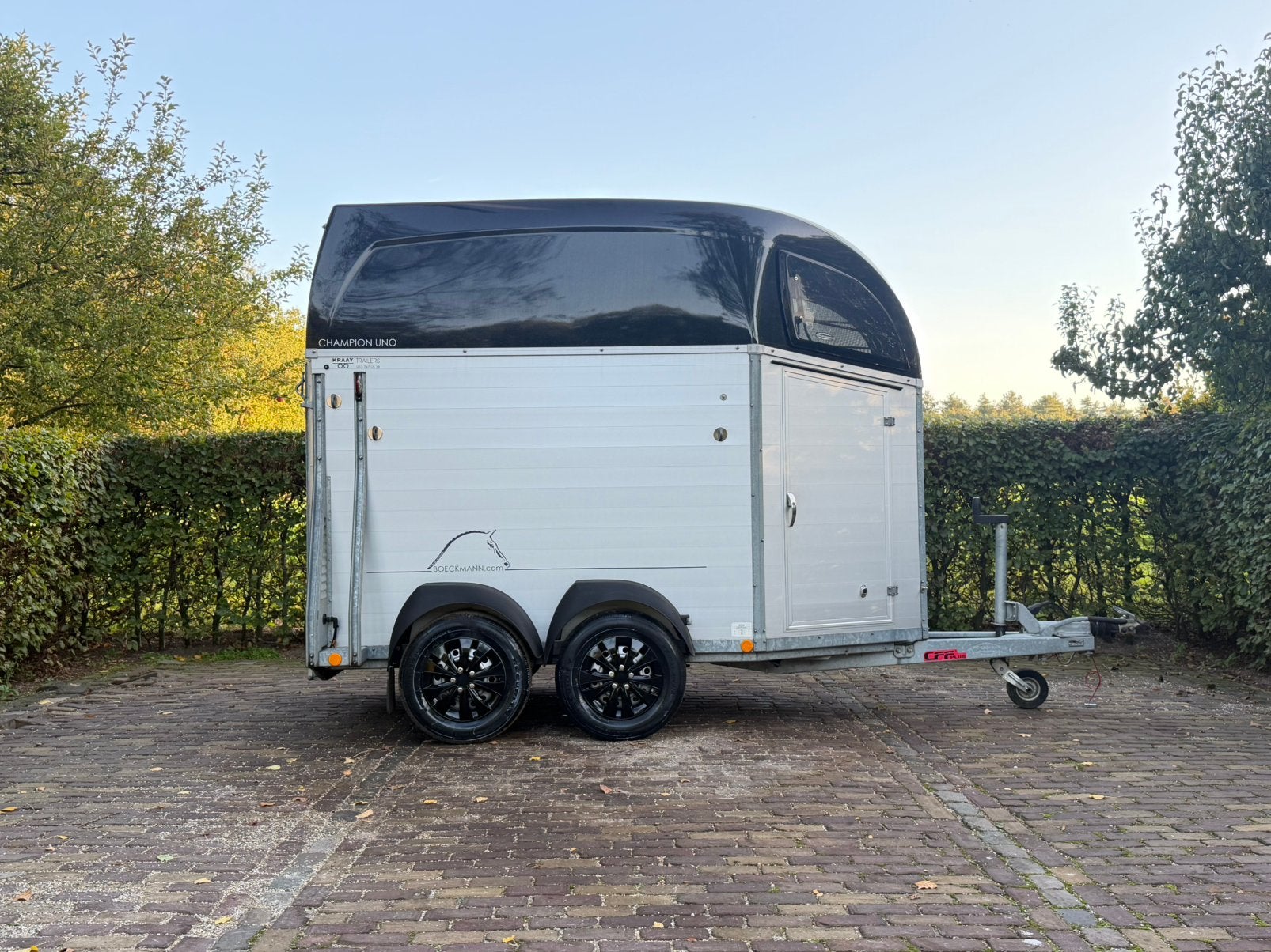 Zeer mooie Bockmann uno 1.5 paards vol aluminium, zadelkamer, Ophalen, Aluminium, Zo goed als nieuw, Info@ttpaardentrailers.nl