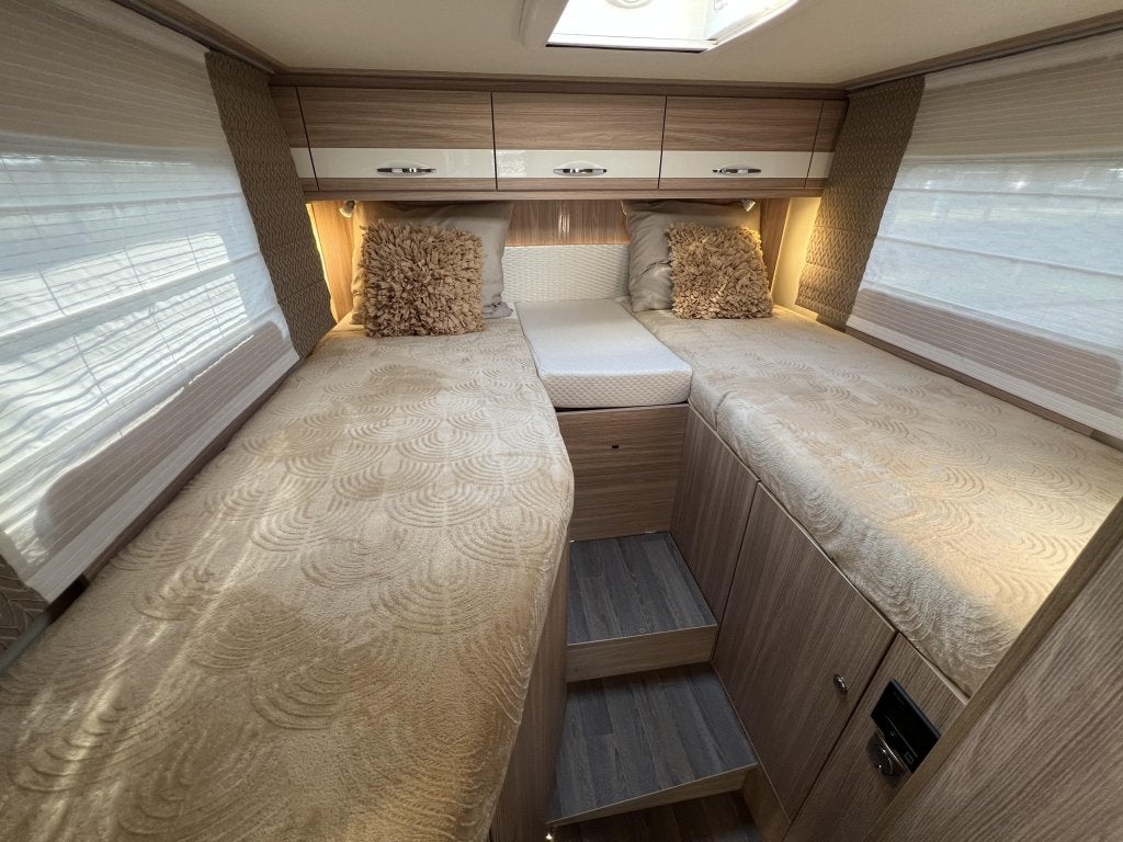 Bürstner Travel Van T620 Harmony line ENKELE BEDDEN TREKHAA, Tot en met 2, 6 tot 7 meter, Bedrijf, Bürstner