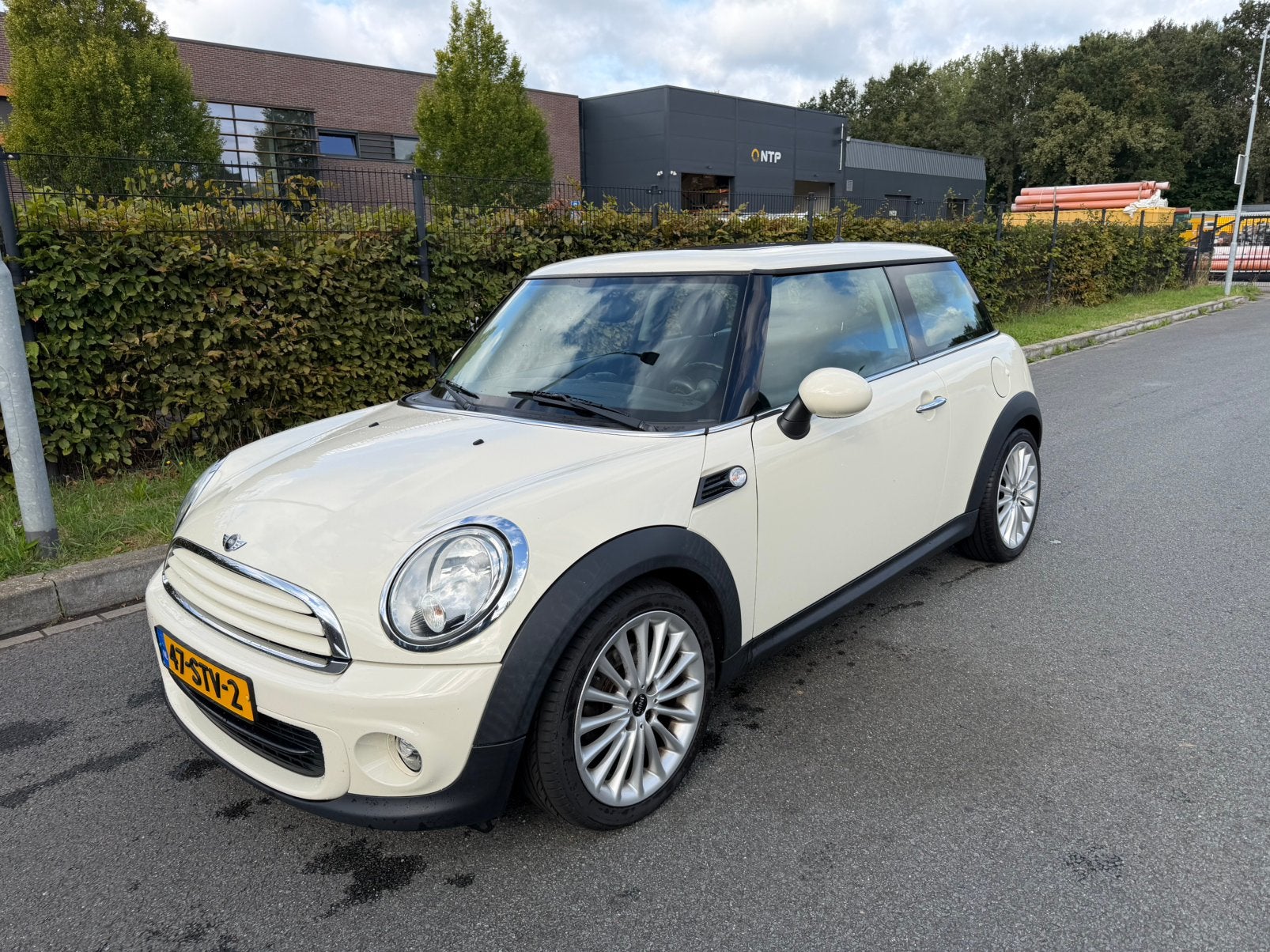 Mini One (r56) 1.6 75pk 2011 Wit, Auto's, Mini, Voorwielaandrijving, Euro 5, Stof, Zwart