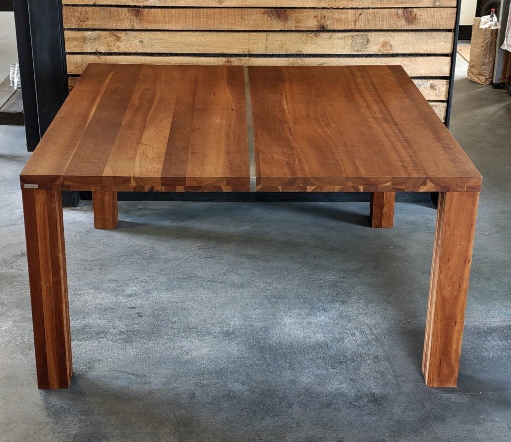 Tafel 140x141,4 cm., Ophalen, Vierkant, Zo goed als nieuw, Kersenhout