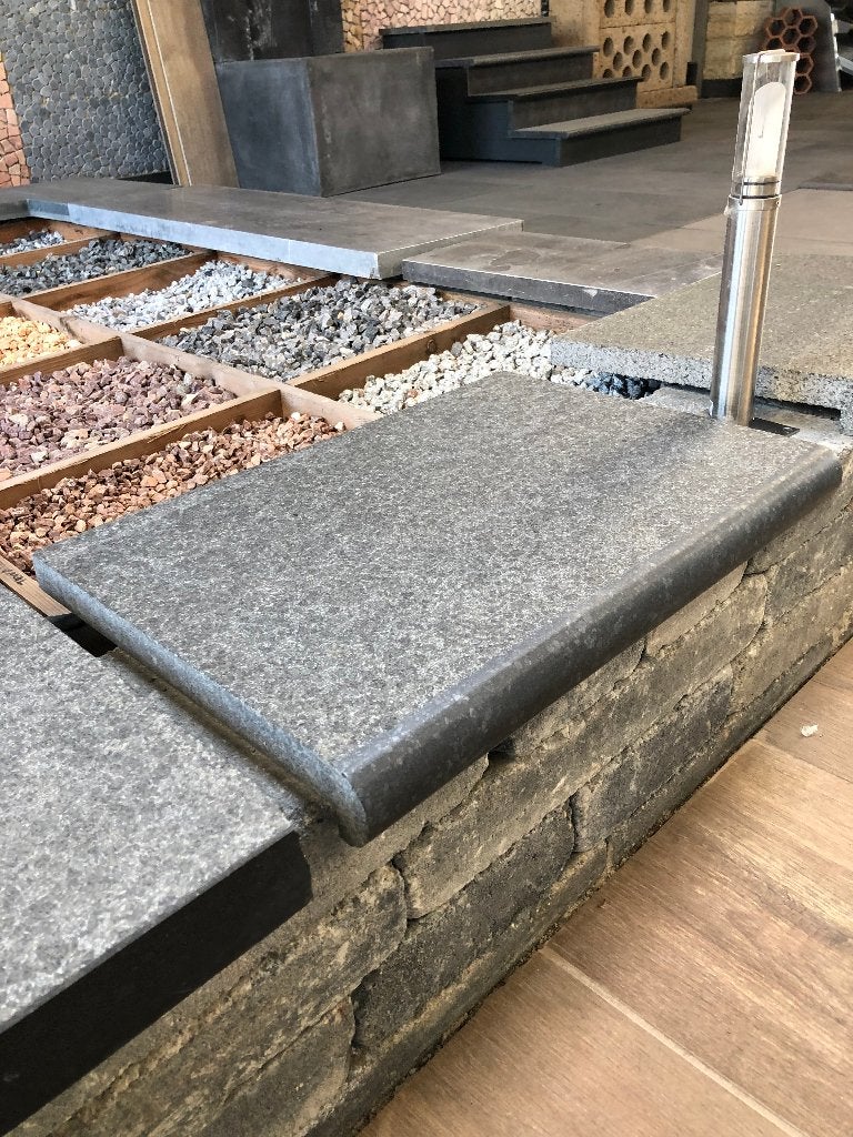 zwembadranden kleurvast basalt rechte ronde neus 35x50x3/5, Ophalen of Verzenden, Nieuw, Composiet