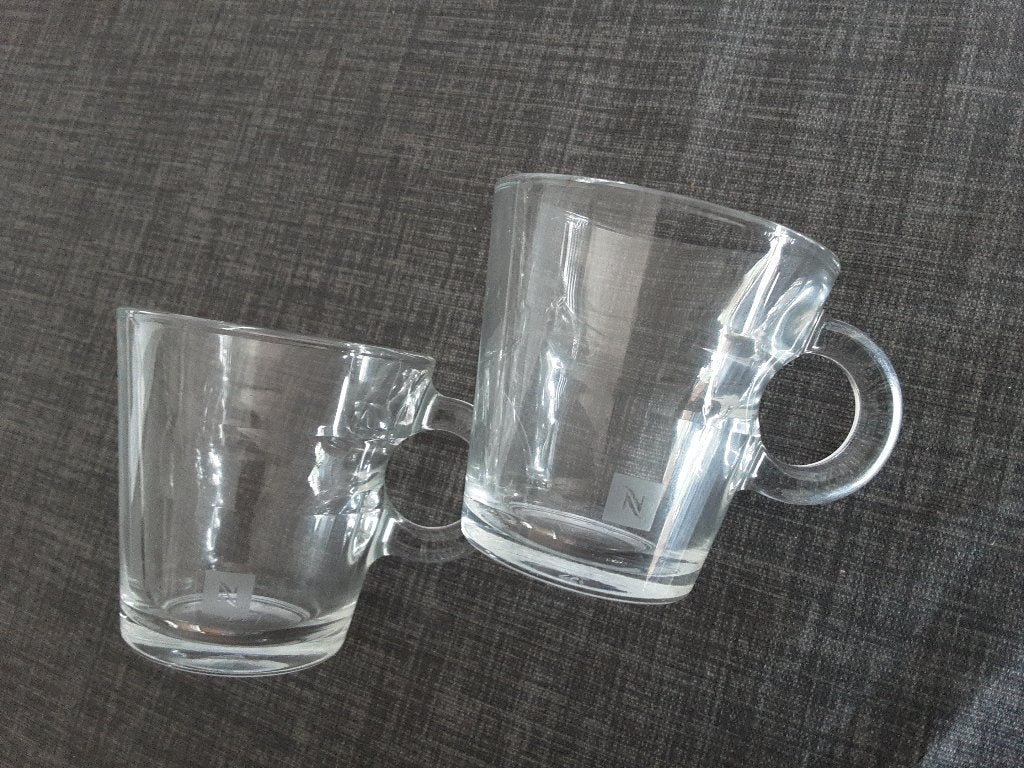 NESPRESSO OI glaasjes, klein, espresso kopjes, 2 stuks, Verzamelen, Glas en Borrelglaasjes, Ophalen of Verzenden, Zo goed als nieuw
